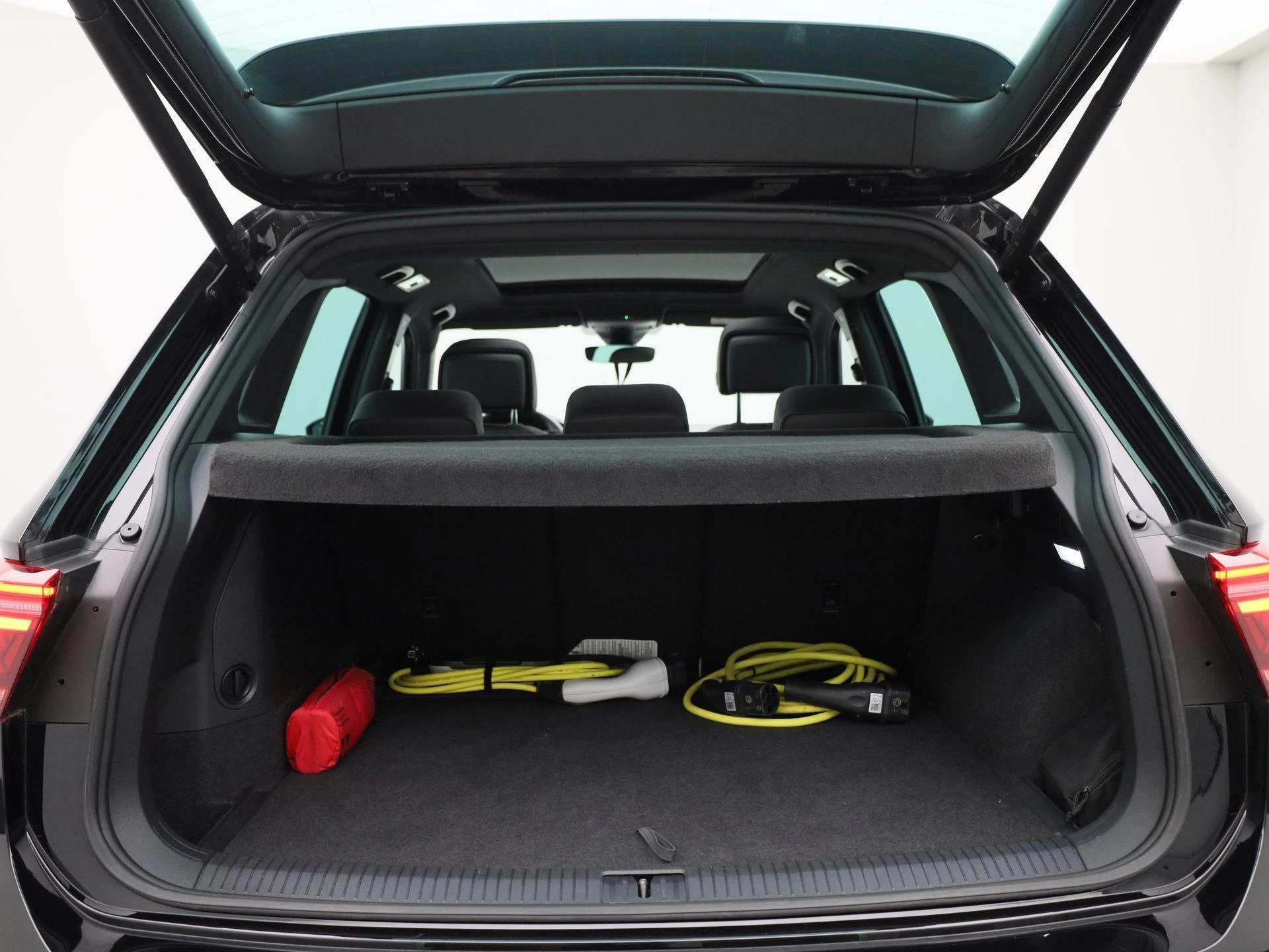 Volkswagen-Tiguan-image-13