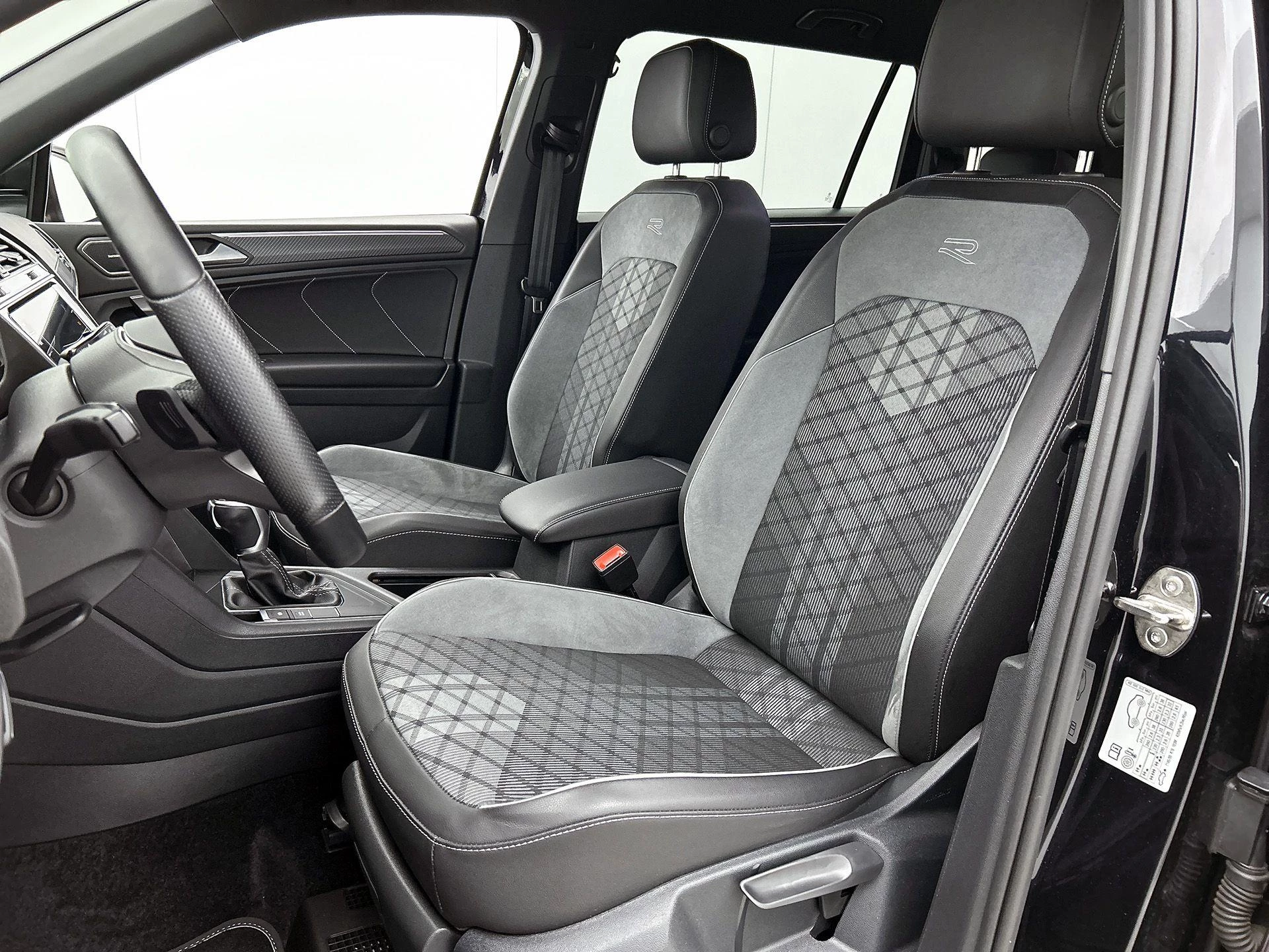 Volkswagen-Tiguan Allspace-image-40