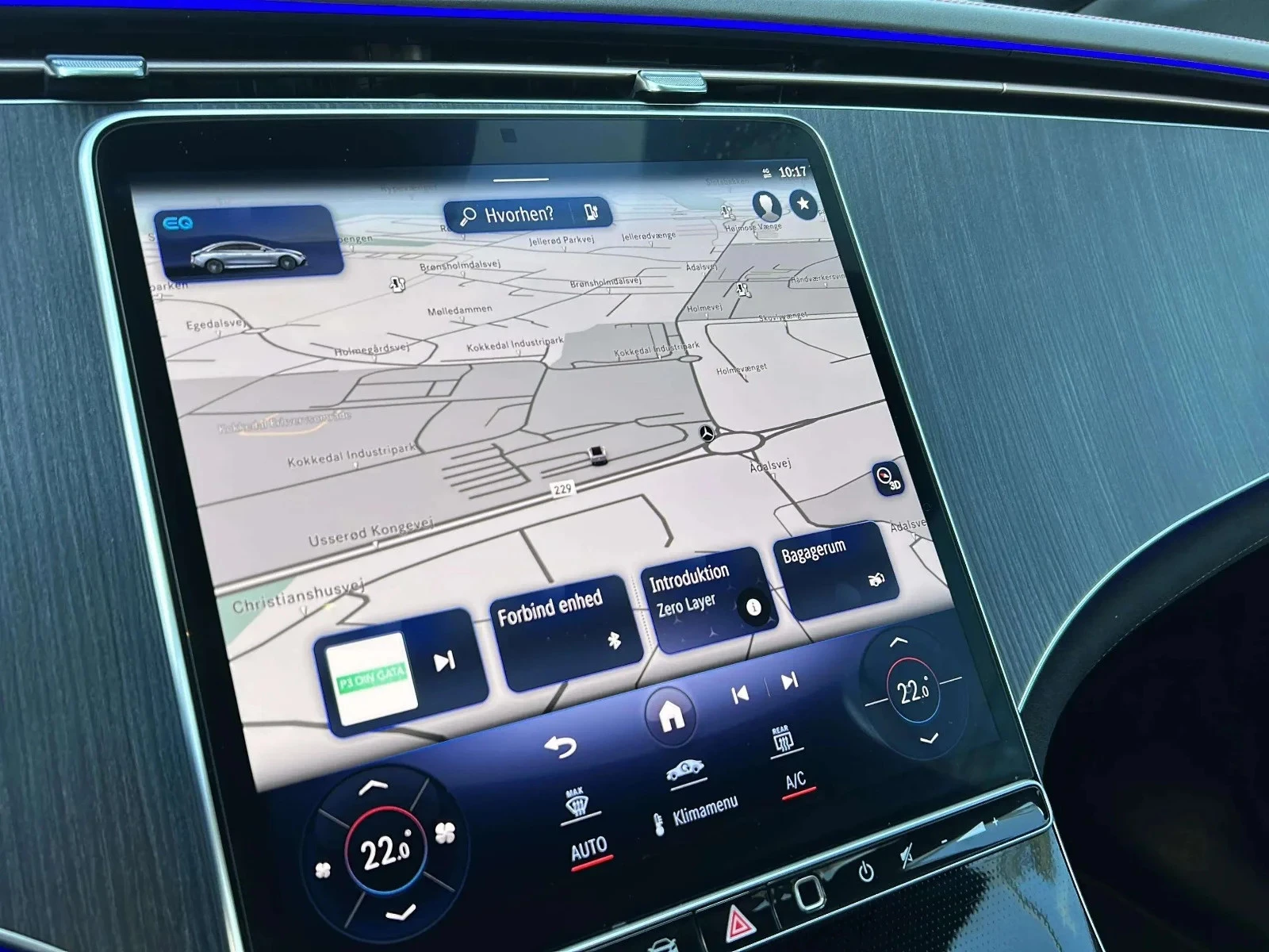 Mercedes-Benz-EQE-image-15