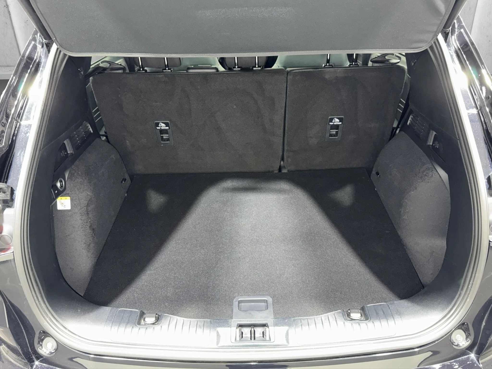 Ford Kuga ST-Line X Aut.*PANO*AHK*360GRAD*LED-MATRIX*NAVI*GRA*WINTER-PKT..