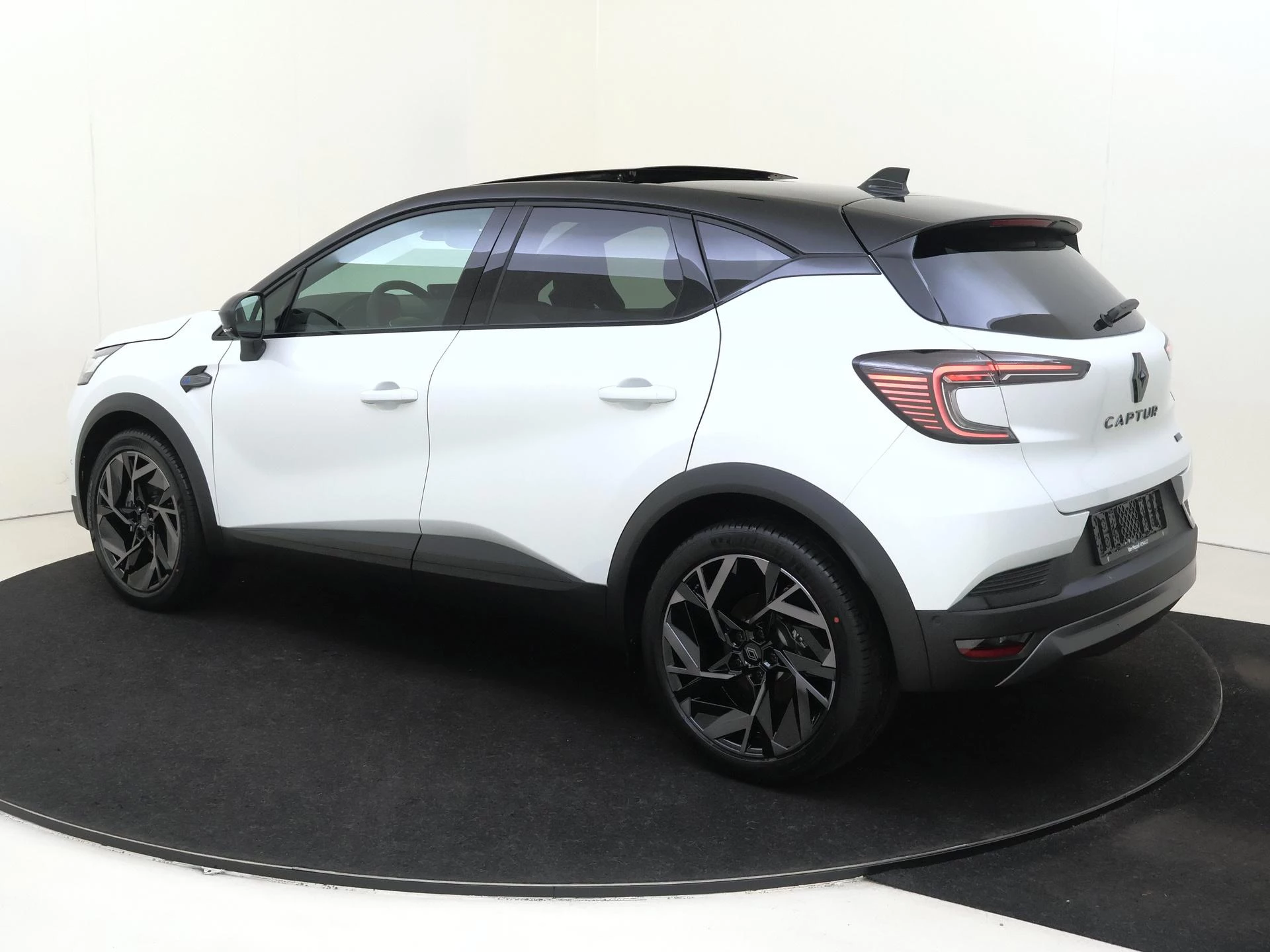Renault-Captur-image-2