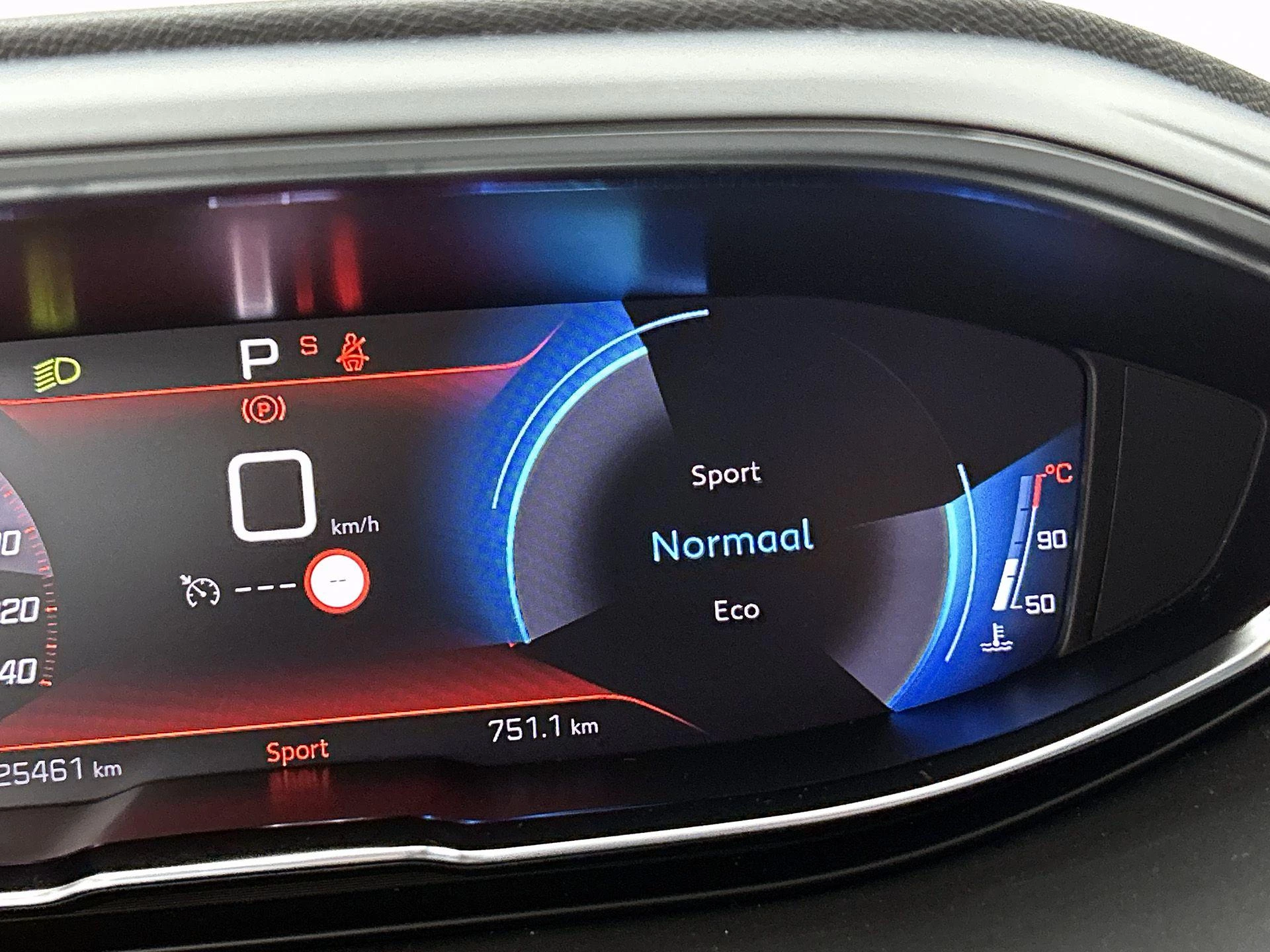 Peugeot-5008-image-10