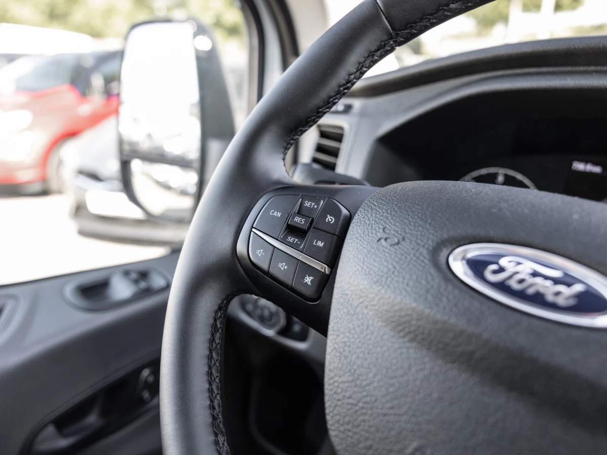 Ford-Transit-image-16