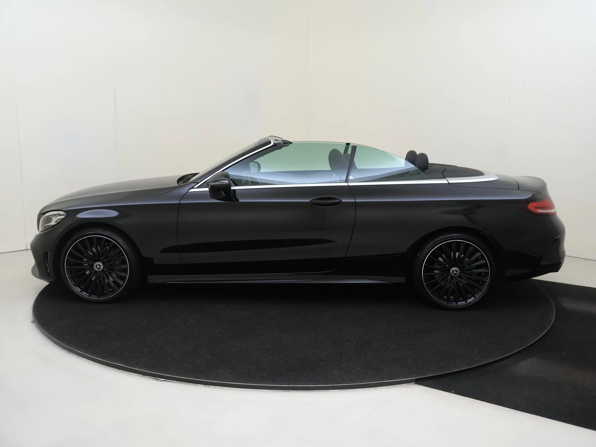 Mercedes-Benz C-Klasse Cabrio 180 Premium Plus Pack