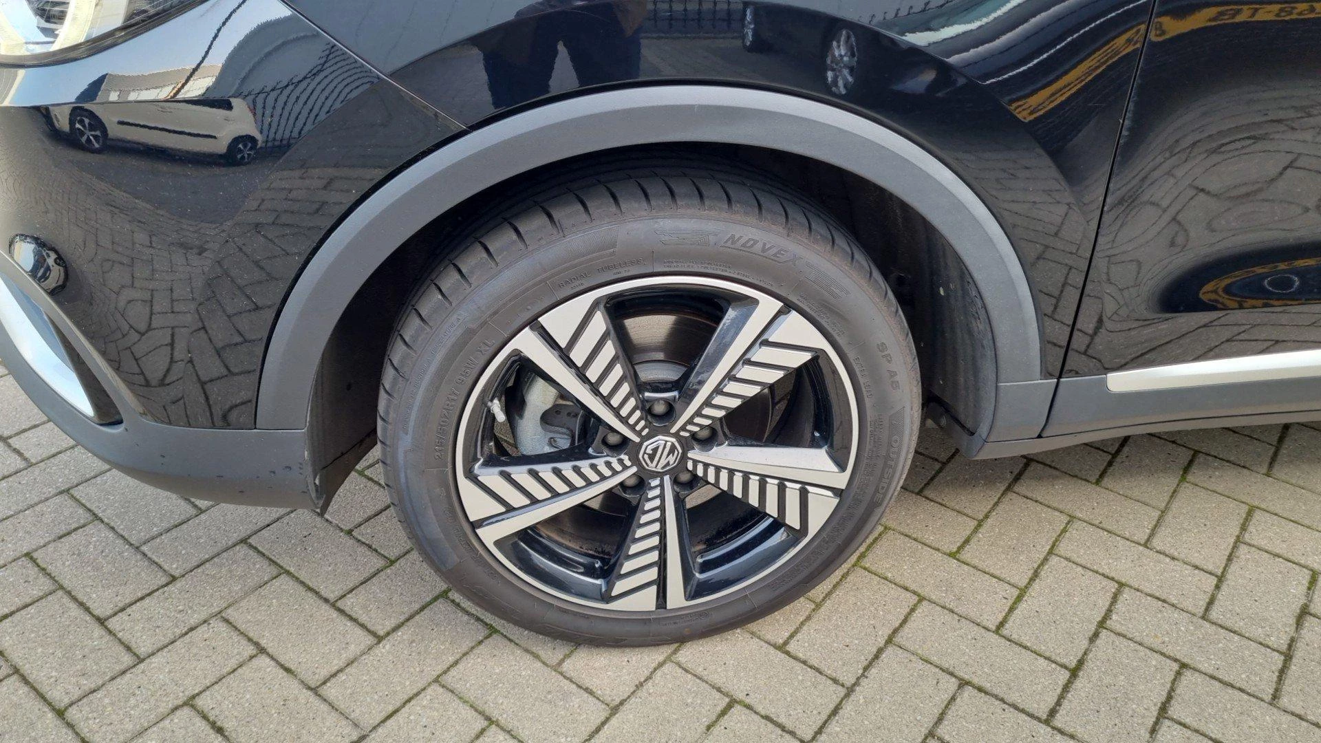 MG-ZS EV-image-12