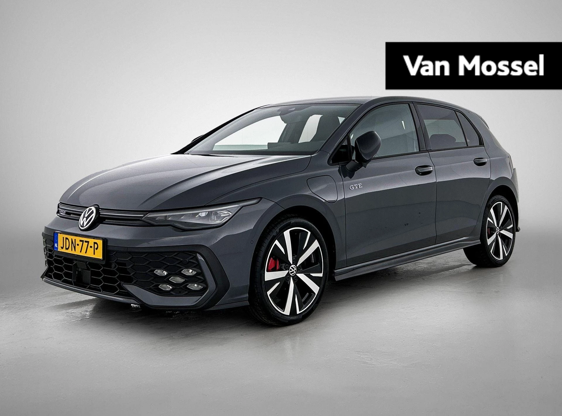Volkswagen-Golf-image-0