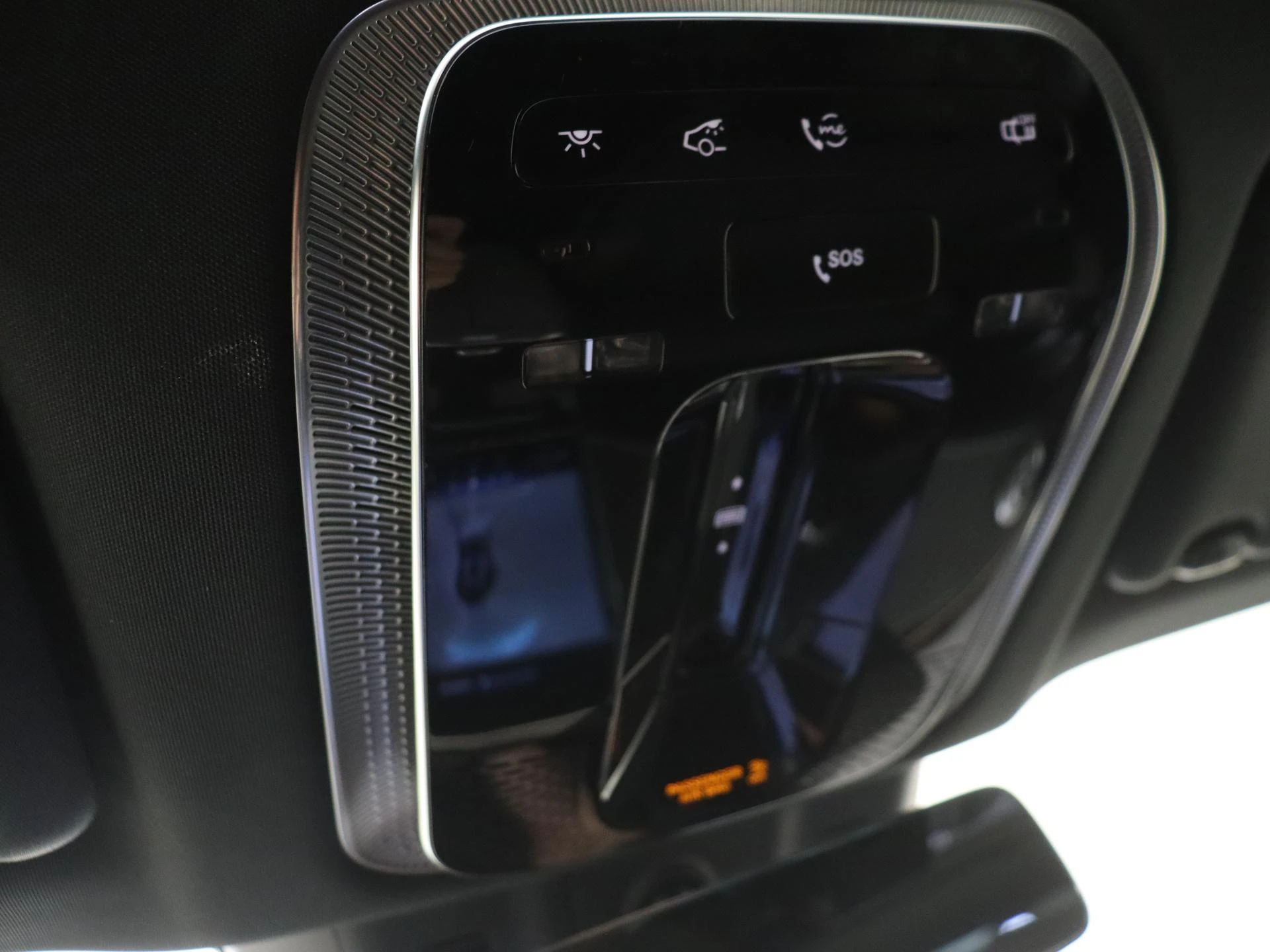 Mercedes-Benz-EQS-image-22
