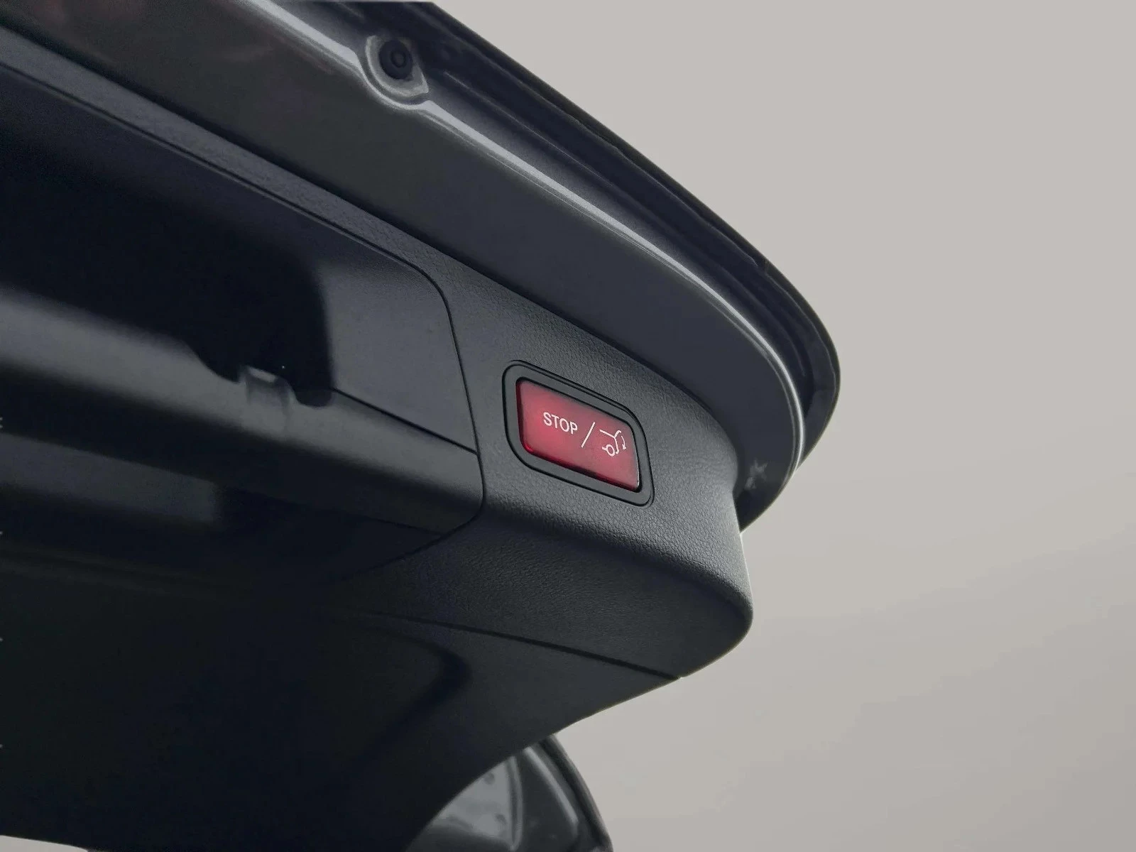 Mercedes-Benz-EQA-image-21