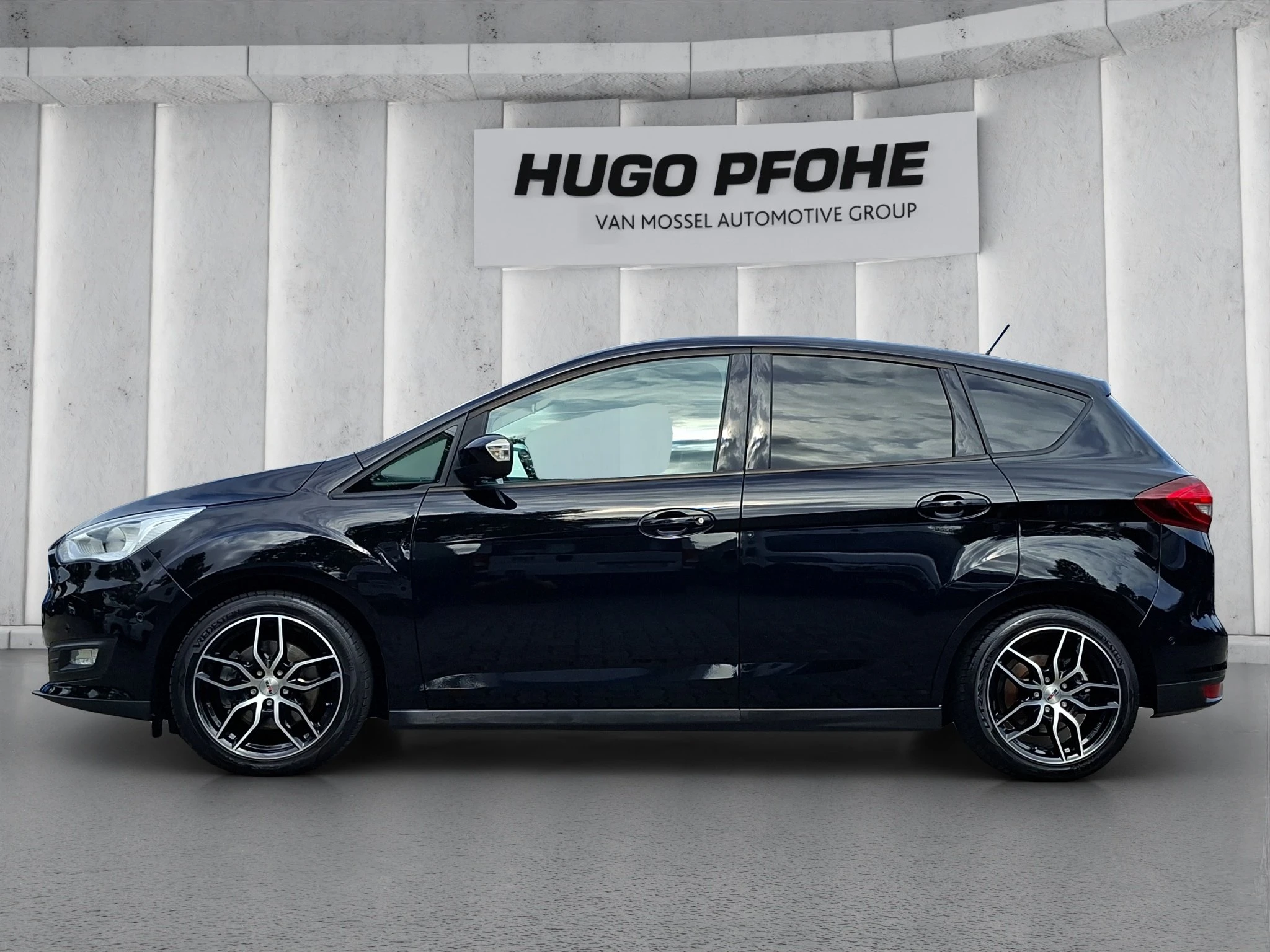 Ford-C-MAX-image-1