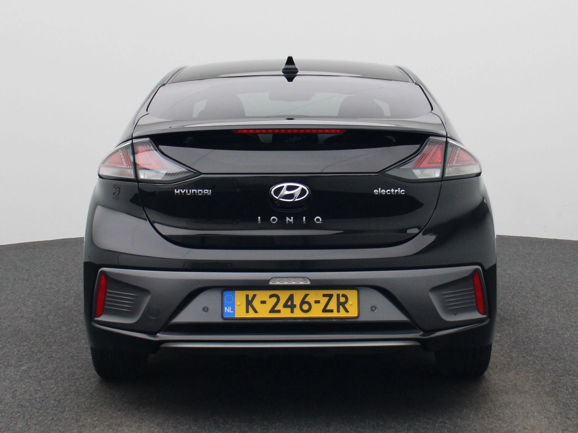 Hyundai-IONIQ-image-4