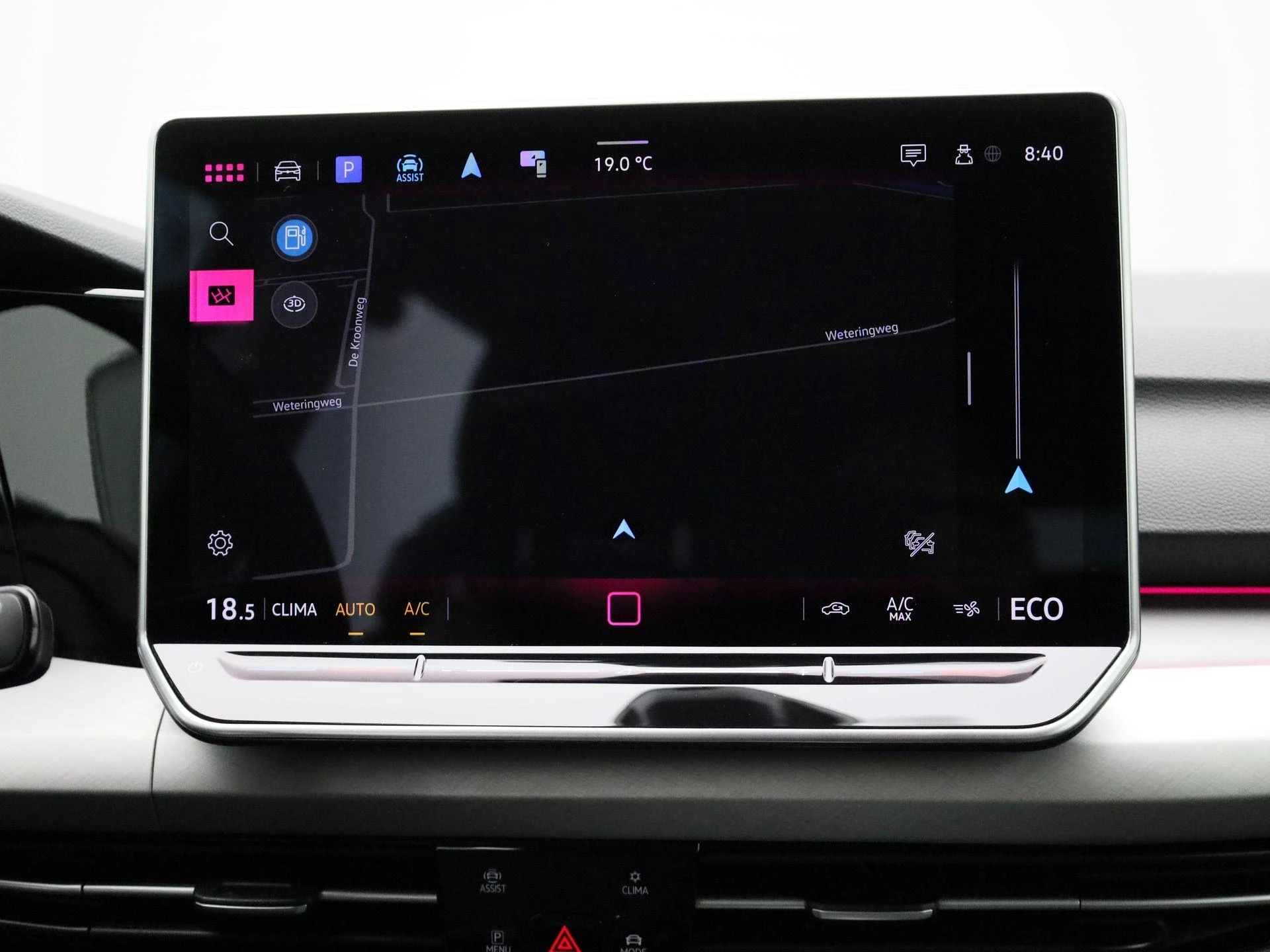 Volkswagen-Golf-image-8