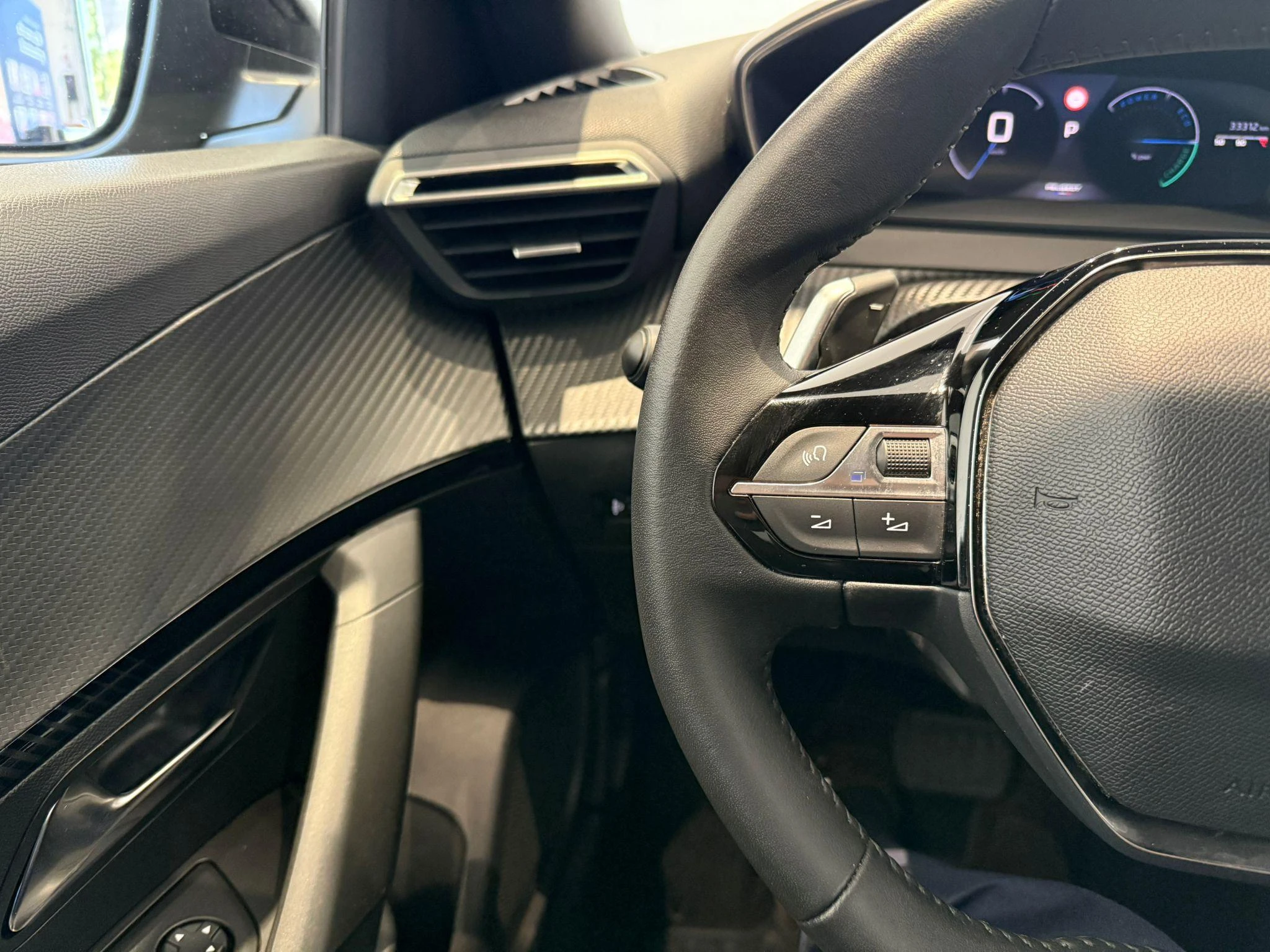 Peugeot-2008-image-18