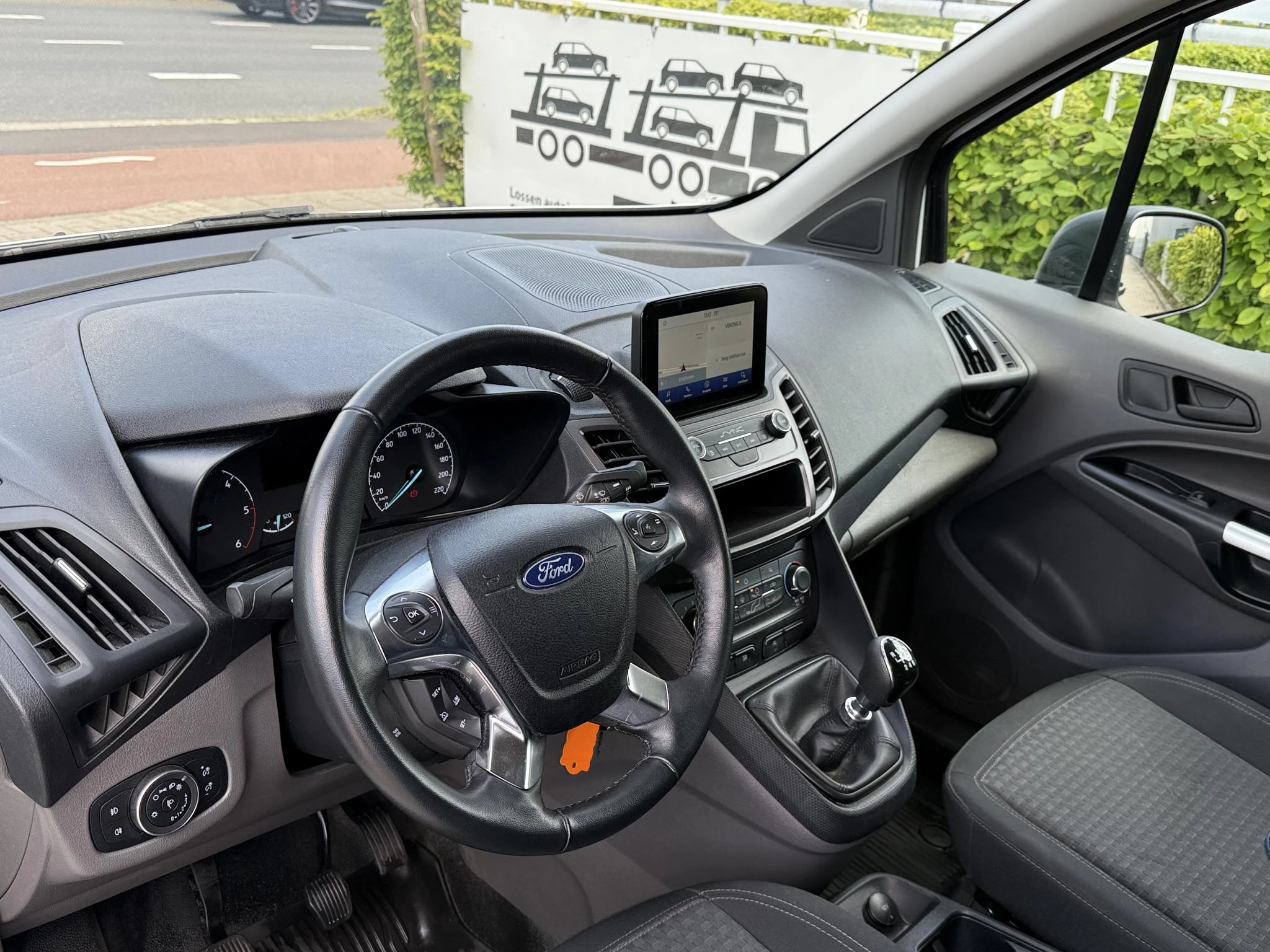 Ford-Transit Connect-image-27
