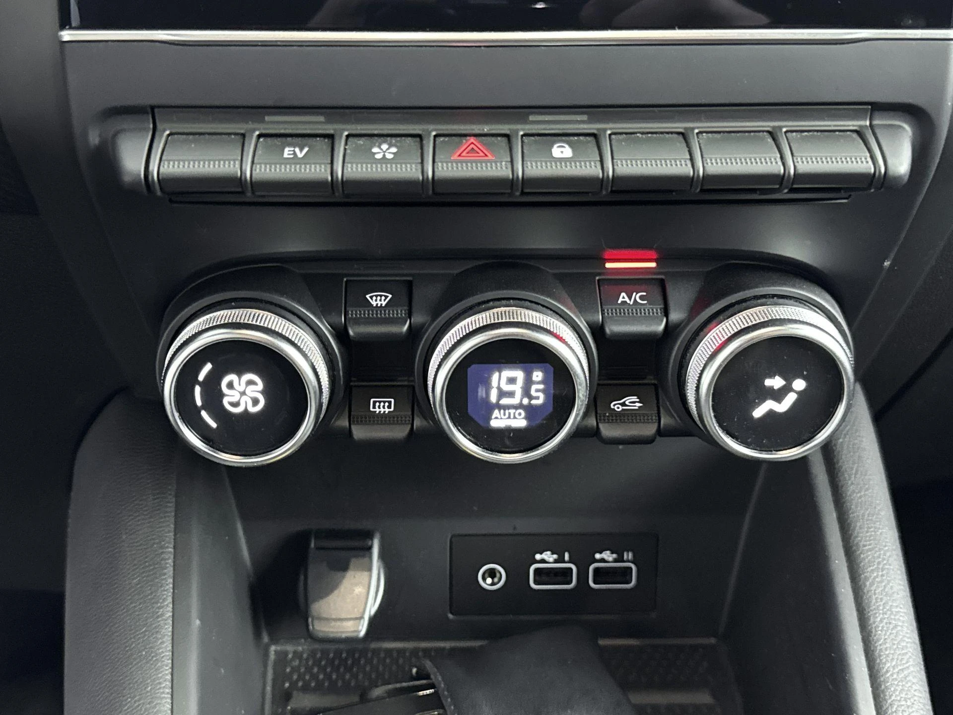 Renault-Captur-image-18