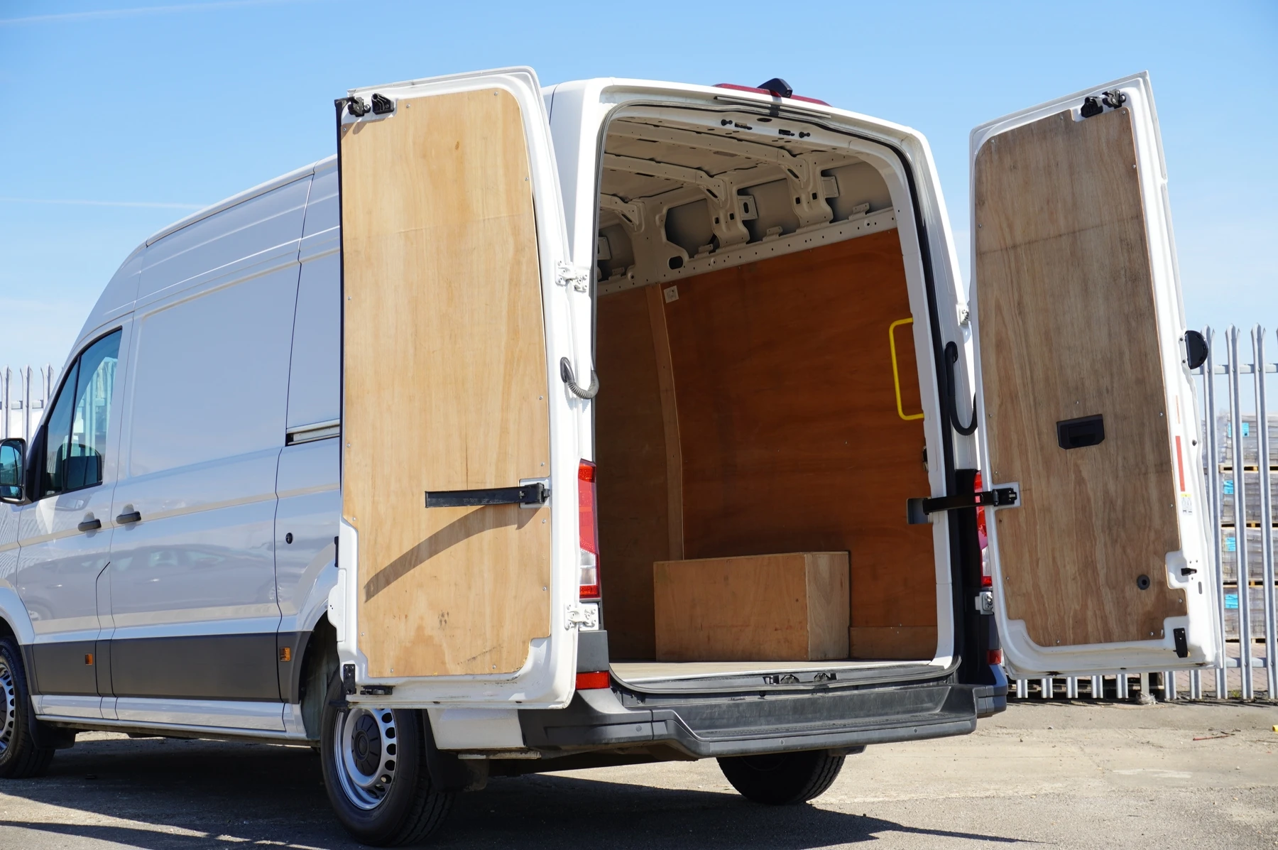 Volkswagen-Crafter-image-19