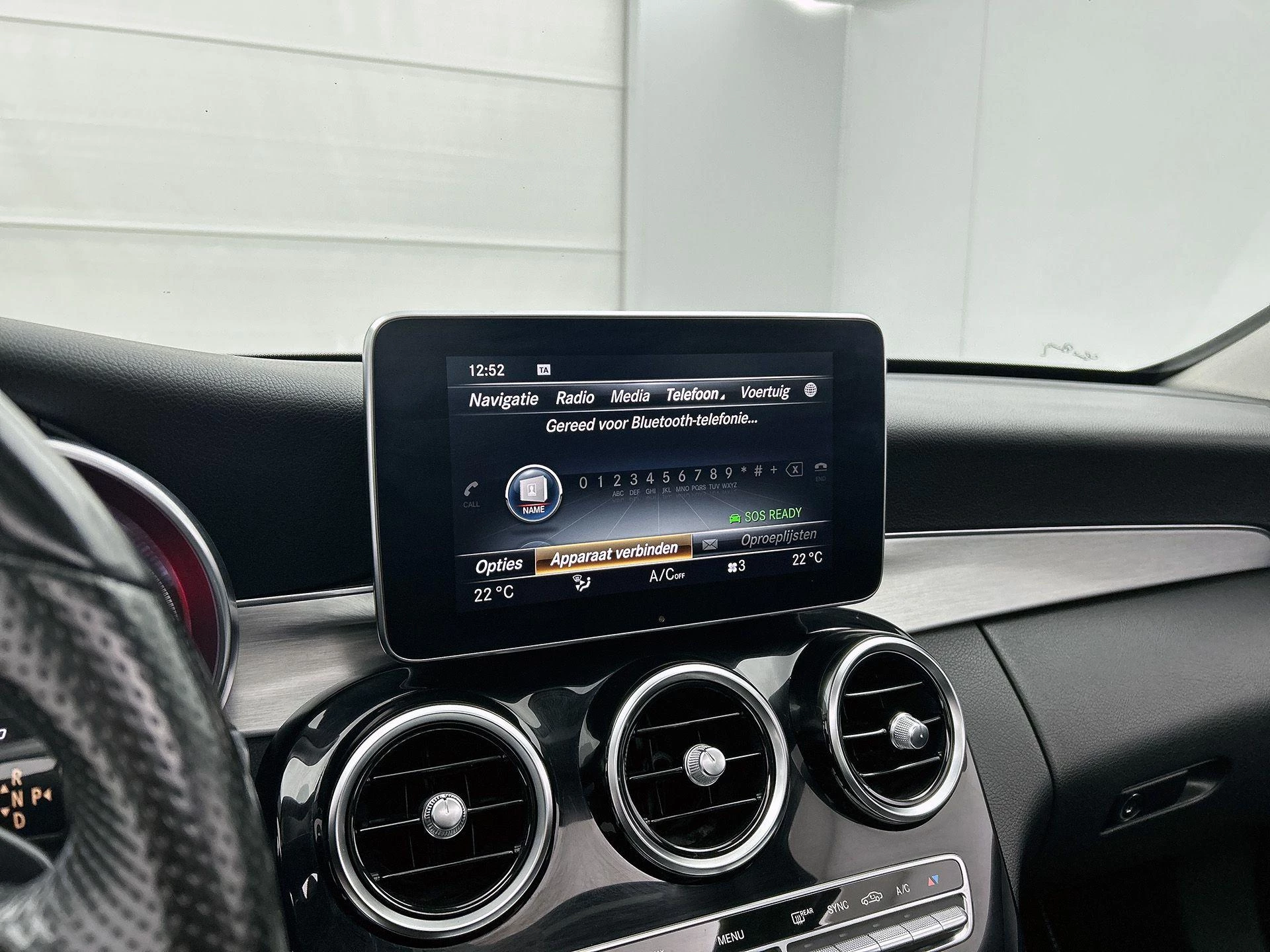 Mercedes-Benz-C-Klasse-image-11