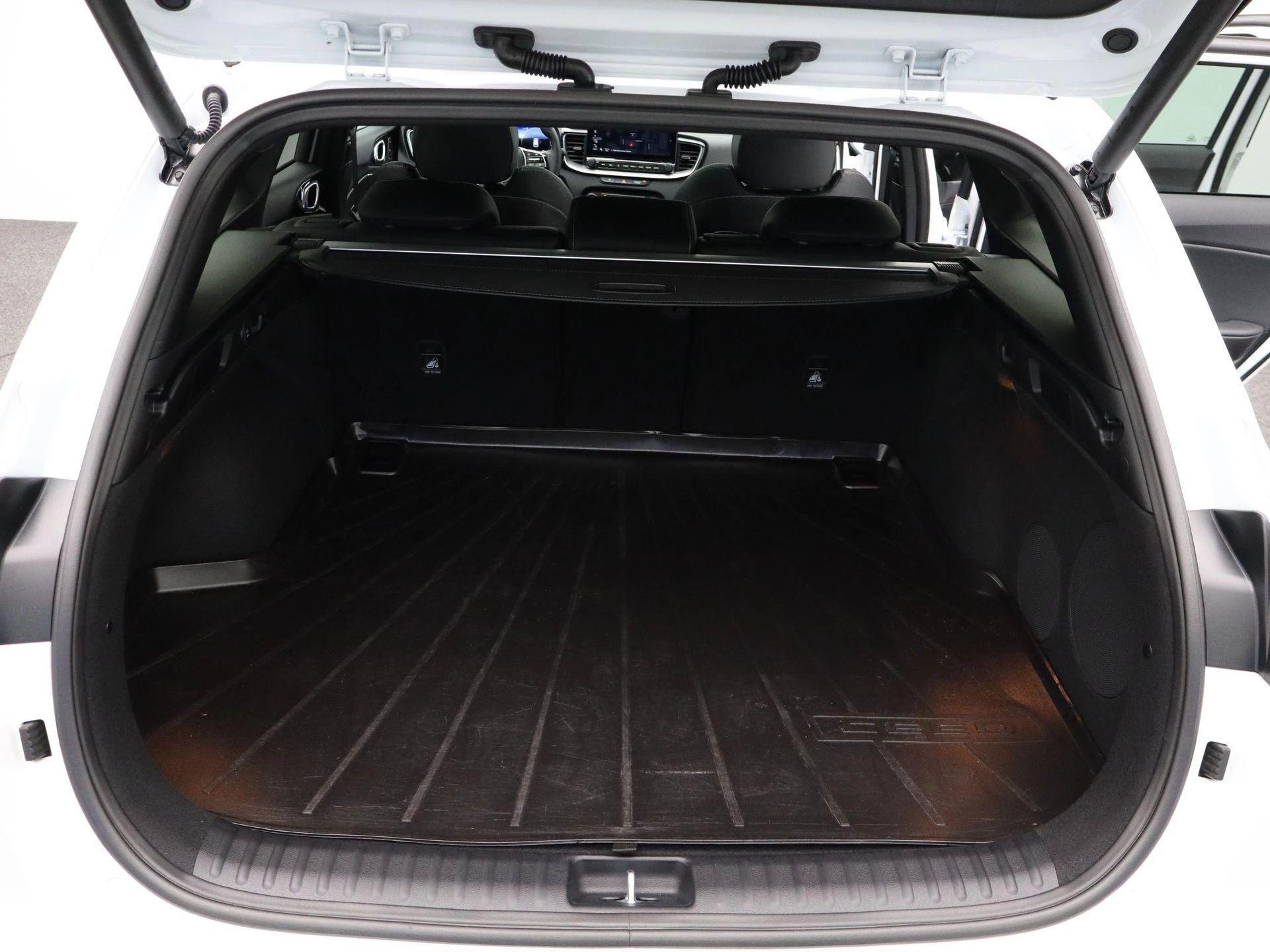 Kia-Ceed Sportswagon-image-34