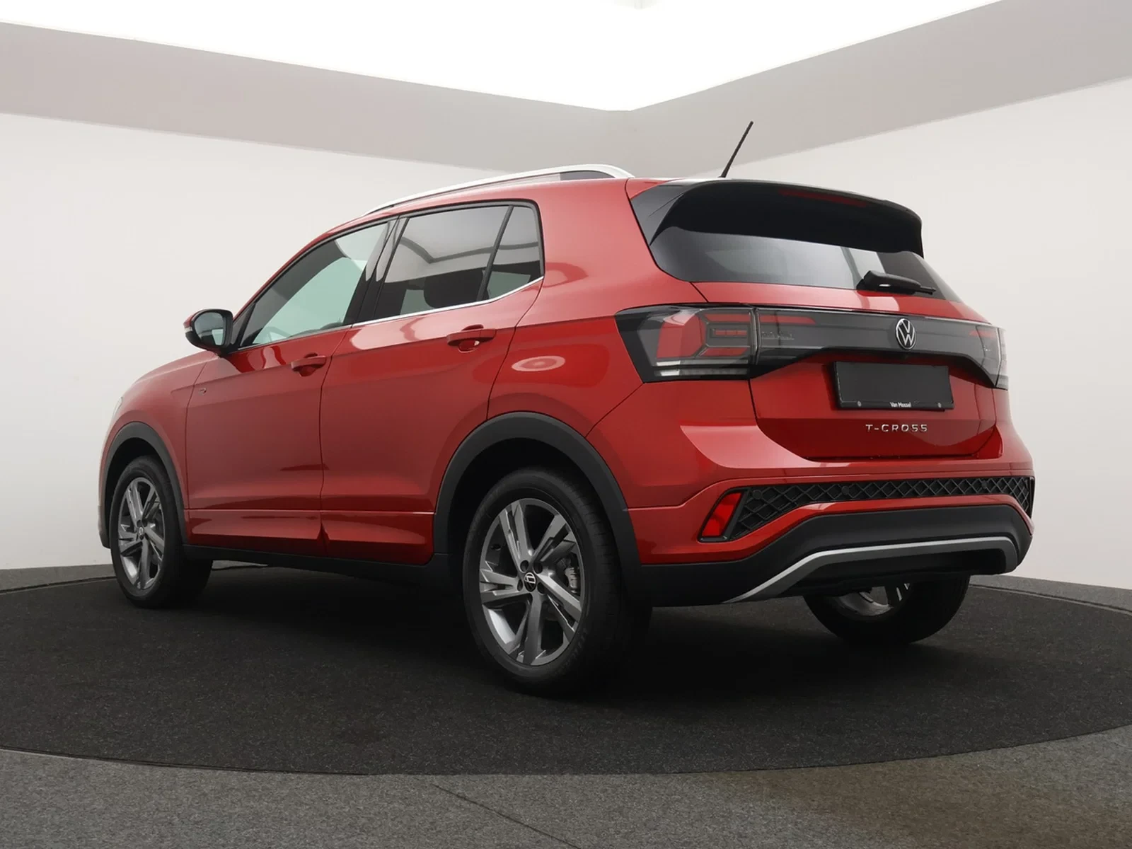 Volkswagen-T-Cross-image-6