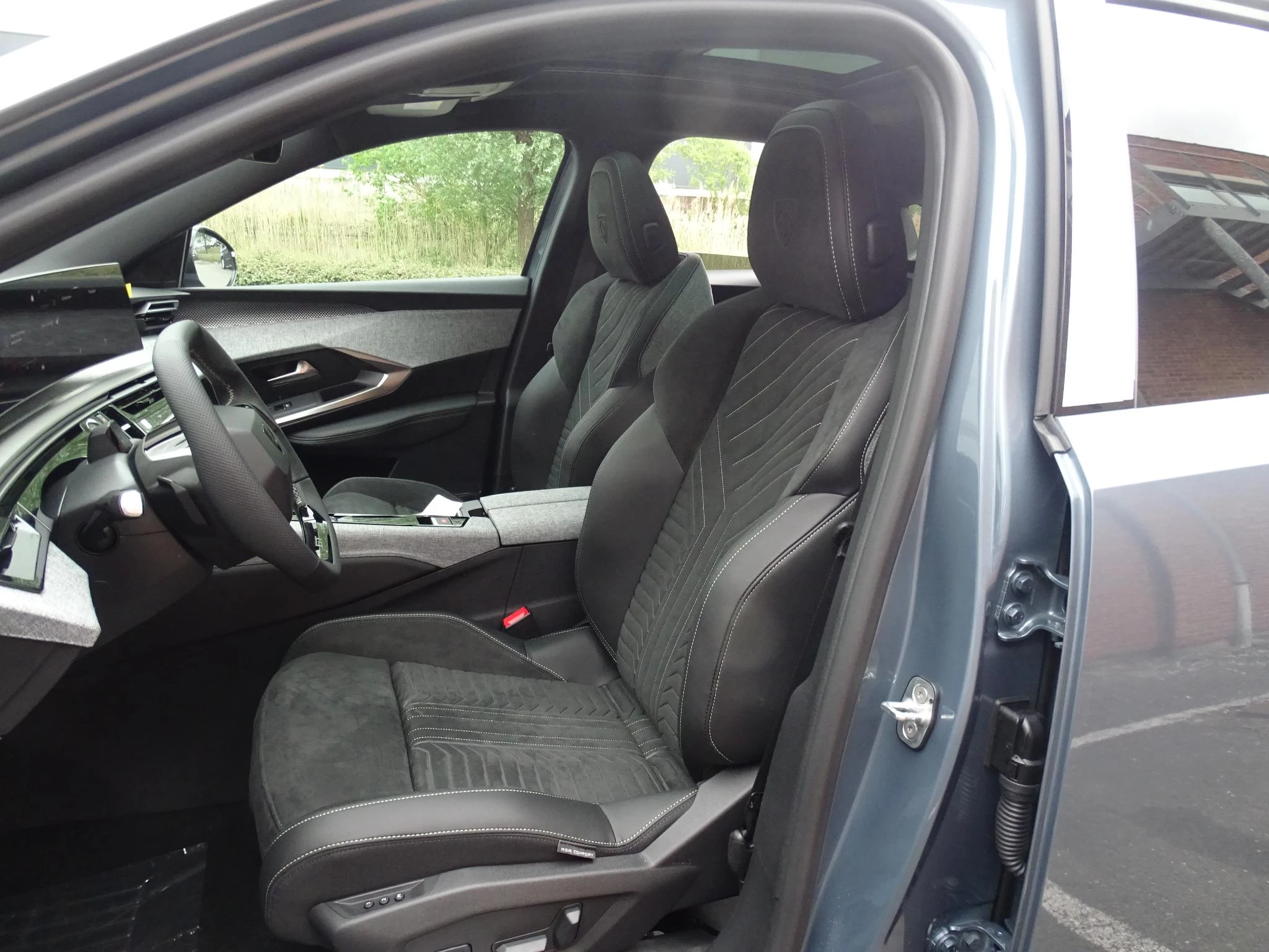 Peugeot 3008 1.2 Hybrid 145 GT+alcantara+pano dak