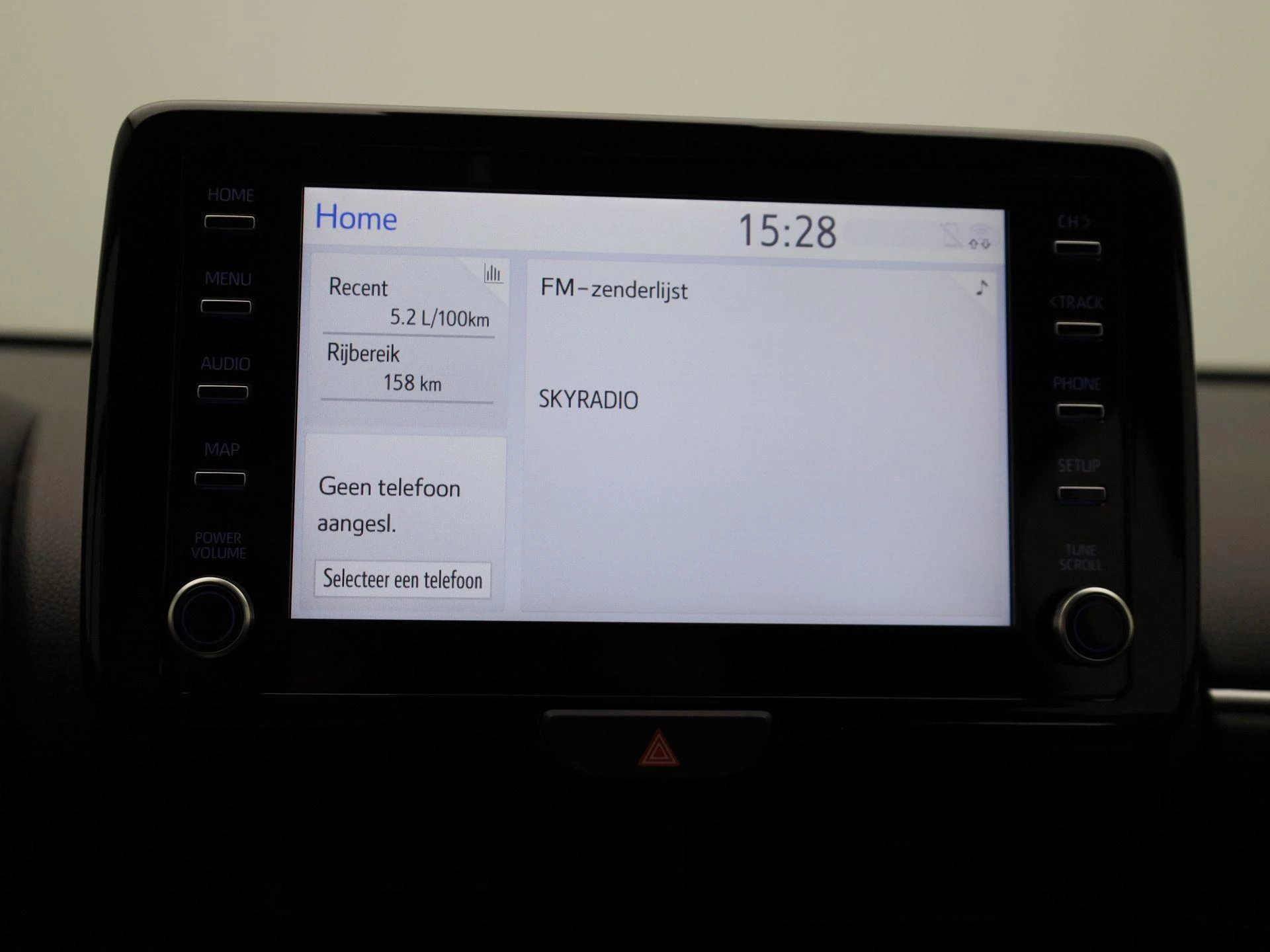 Mazda-2 Hybrid-image-15