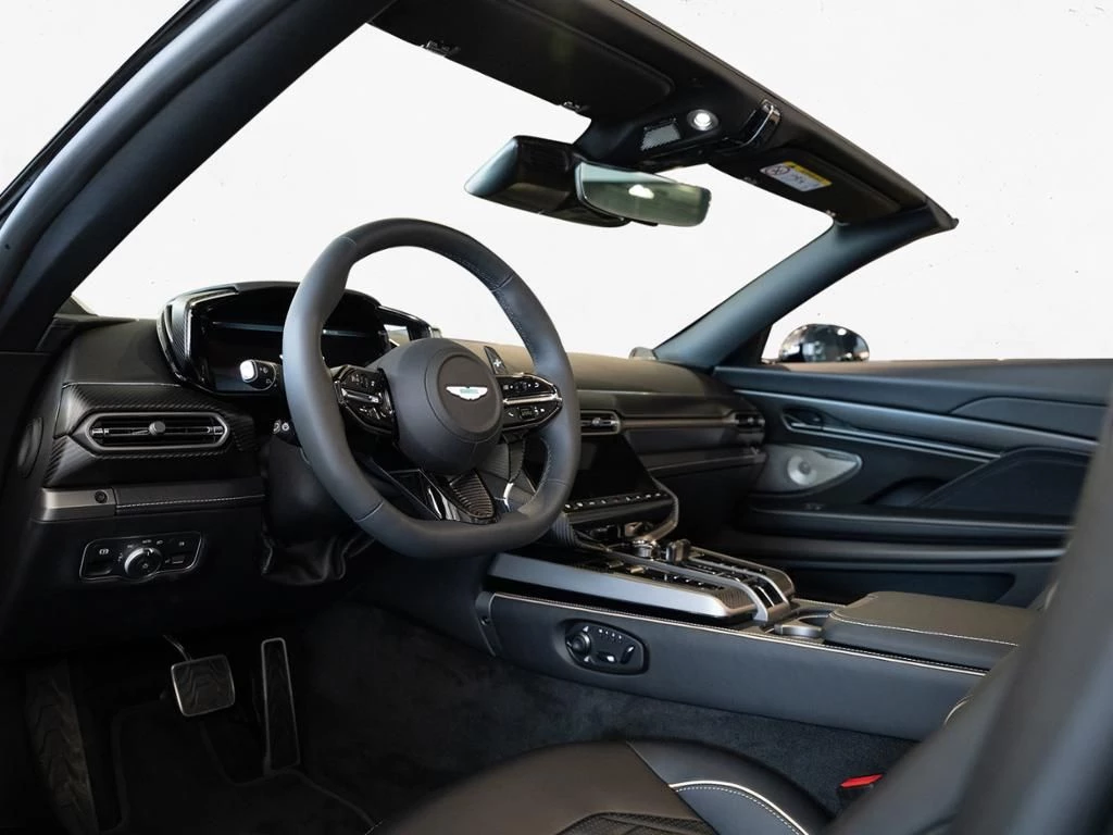 Aston Martin-Vanquish-image-2