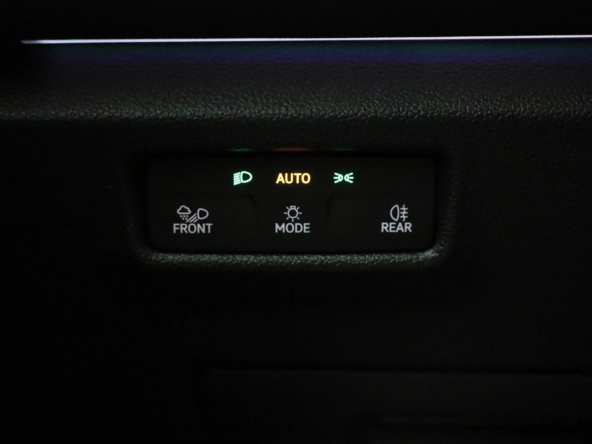 Volkswagen-Tiguan-image-33