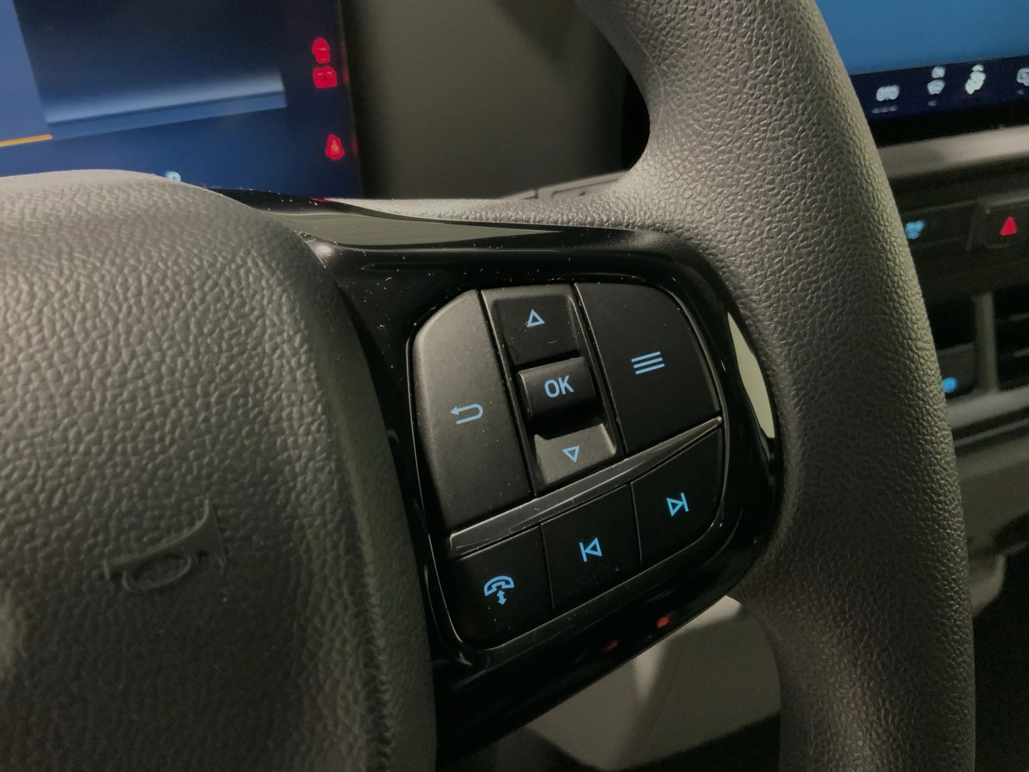 Ford-Transit Custom-image-19