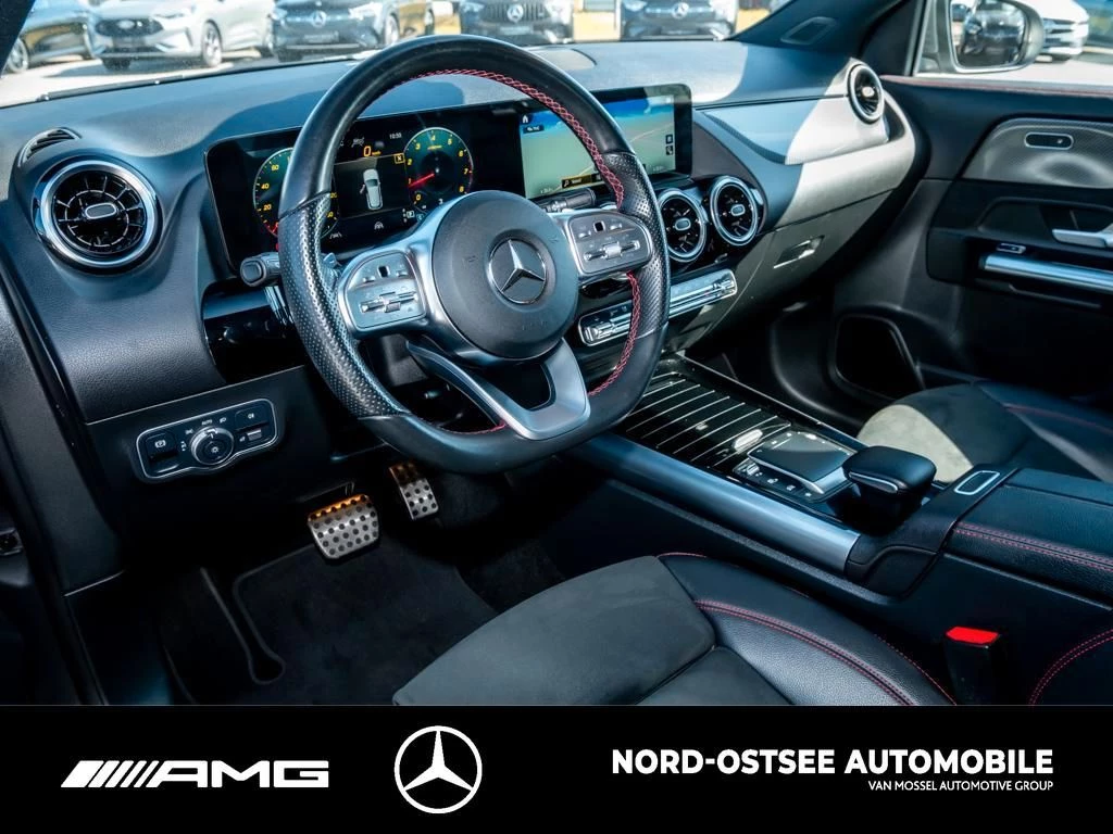 Mercedes-Benz GLA 250 AMG AHK MULTIBEAM PAKRPAKET SOUND DAB AMG