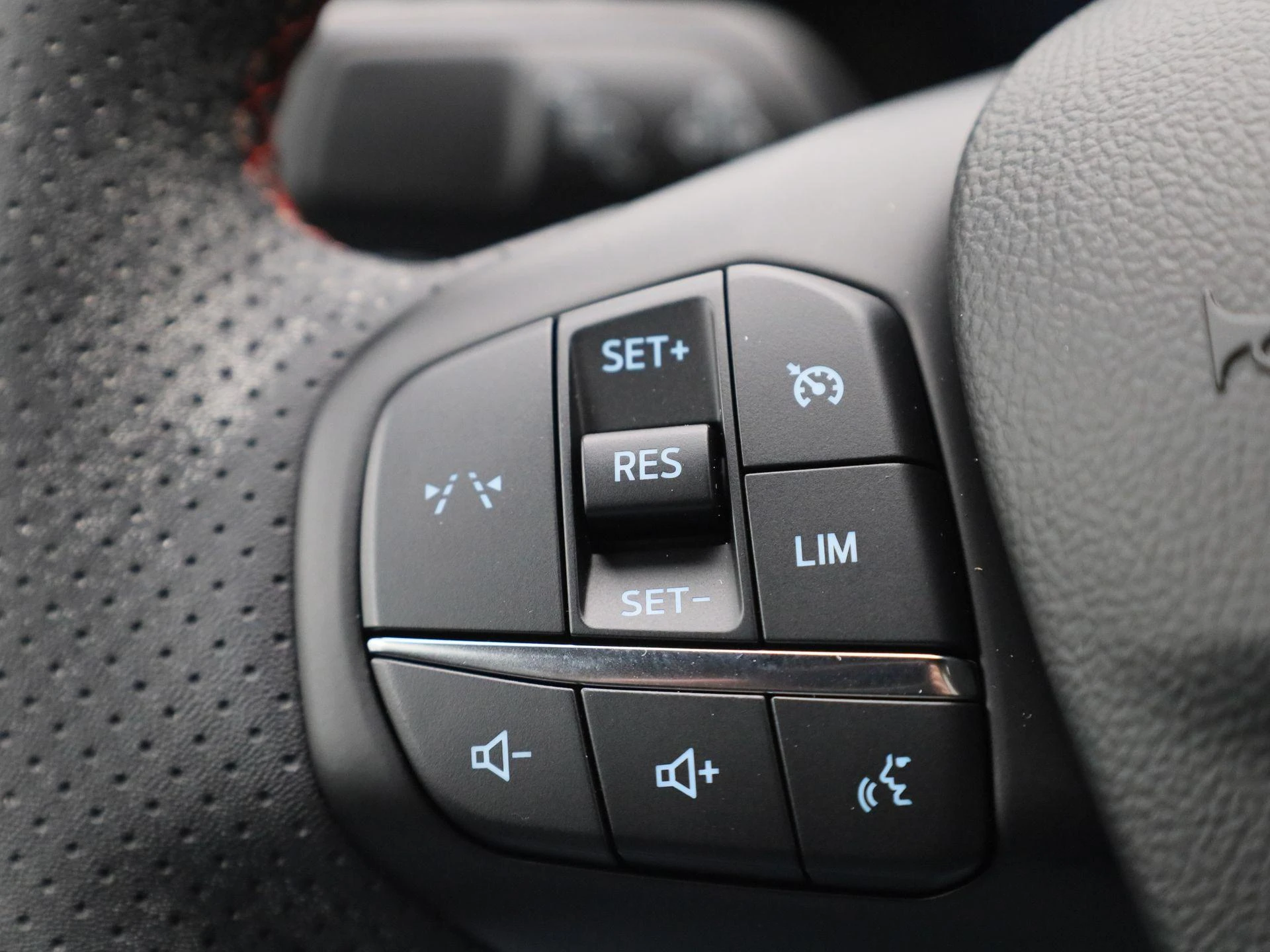 Ford-Kuga-image-16