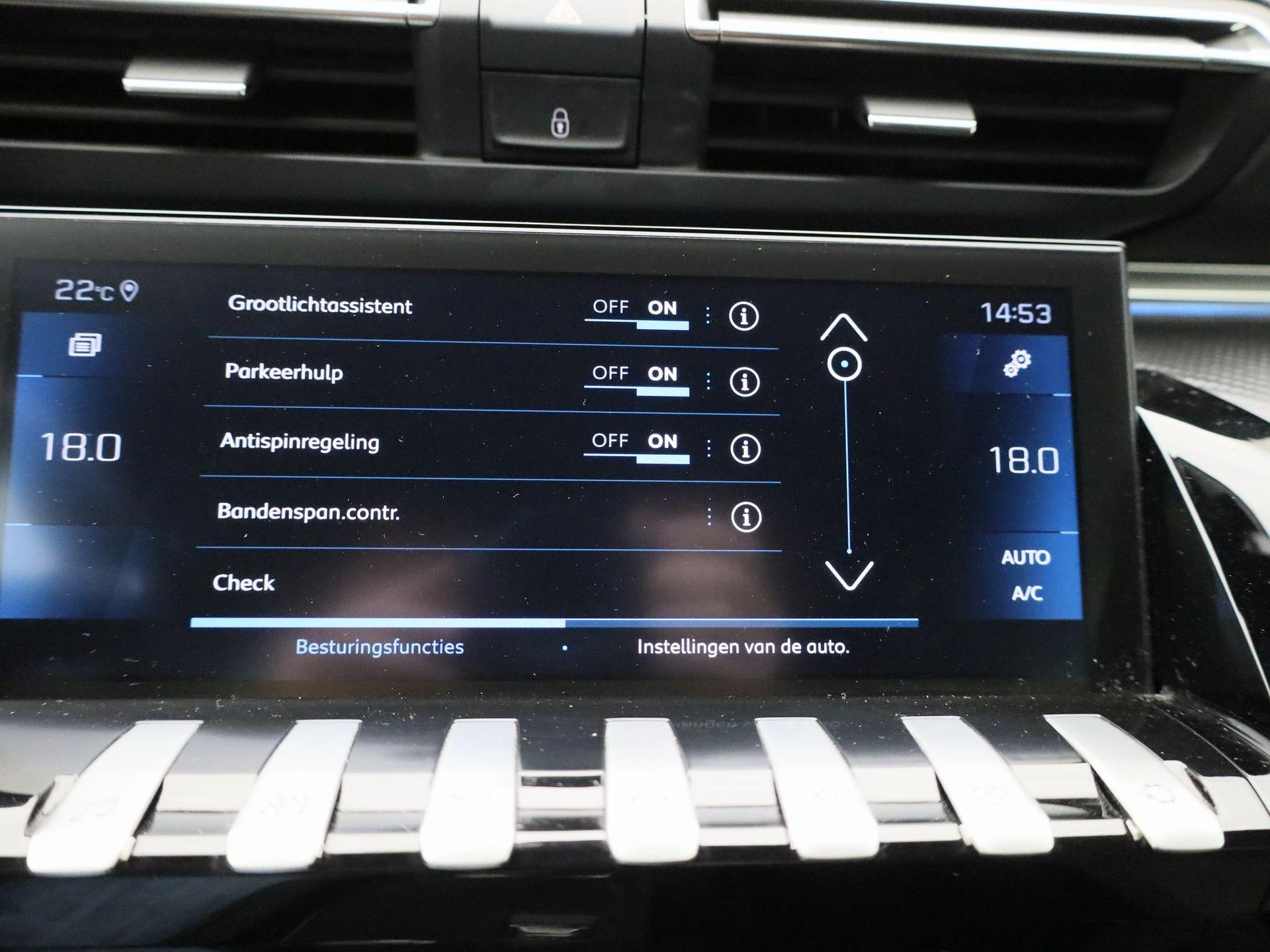 Peugeot-508-image-24