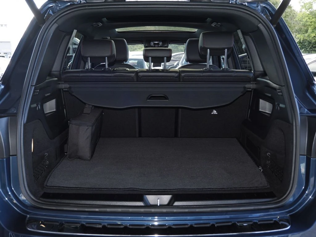 Mercedes-Benz-EQB 300-image-14