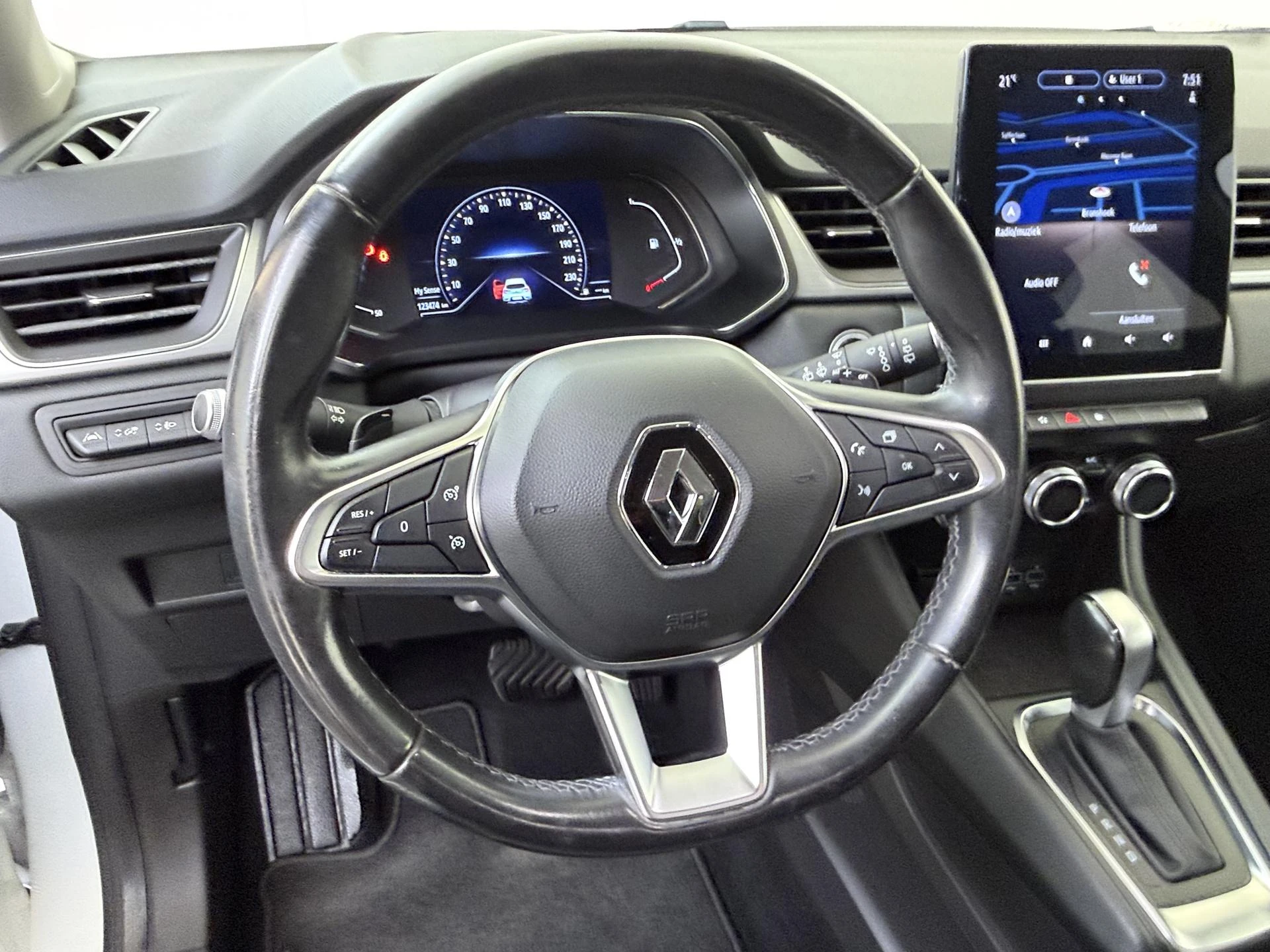 Renault-Captur-image-9