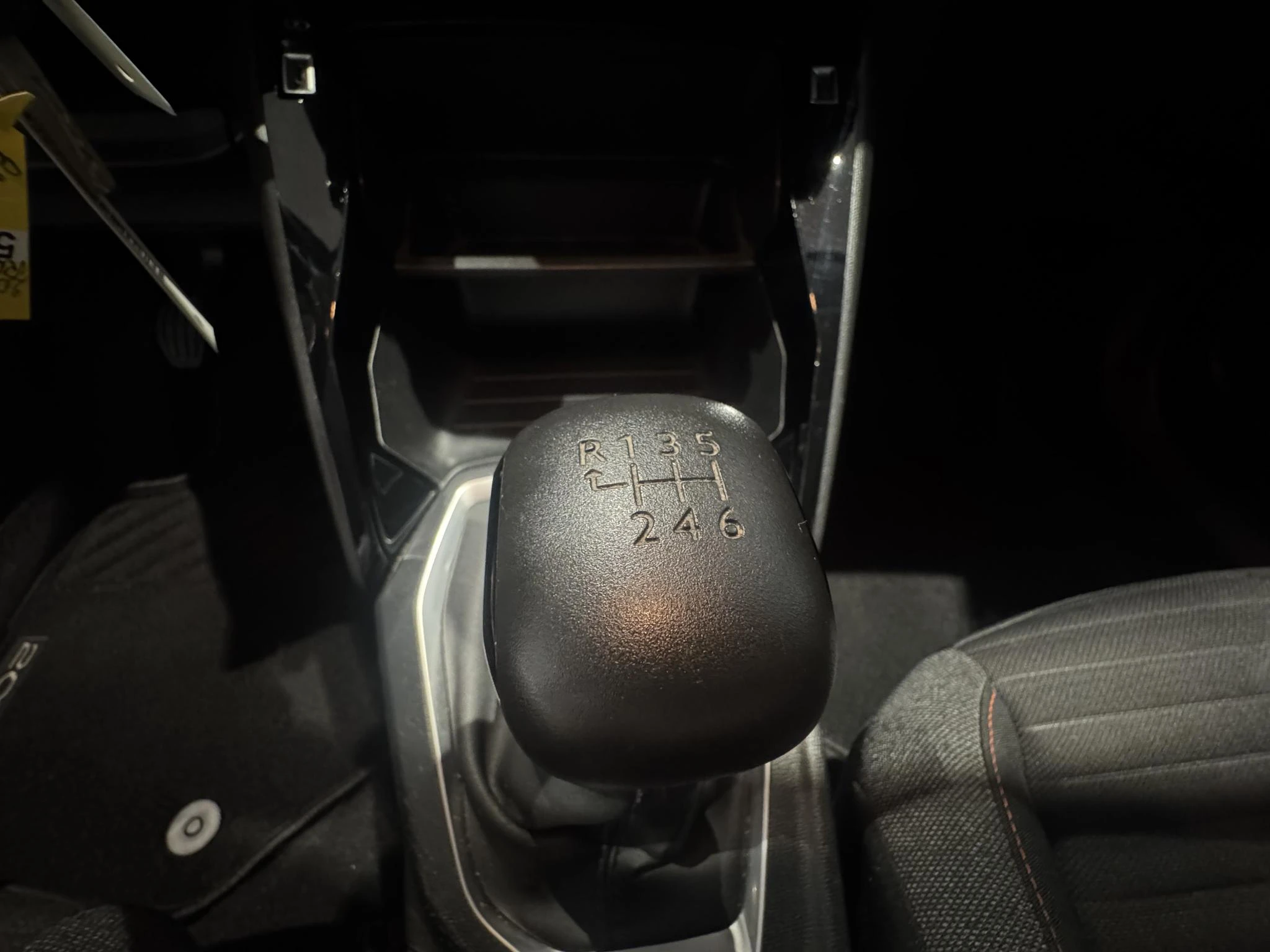 Peugeot-2008-image-19