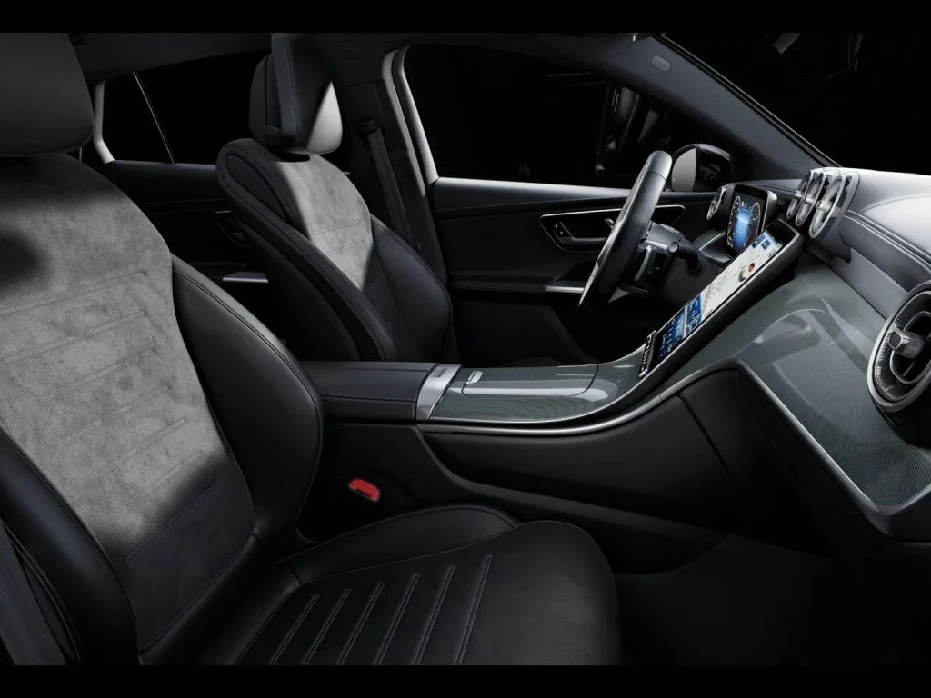 Mercedes-Benz-GLC 220 d-image-9