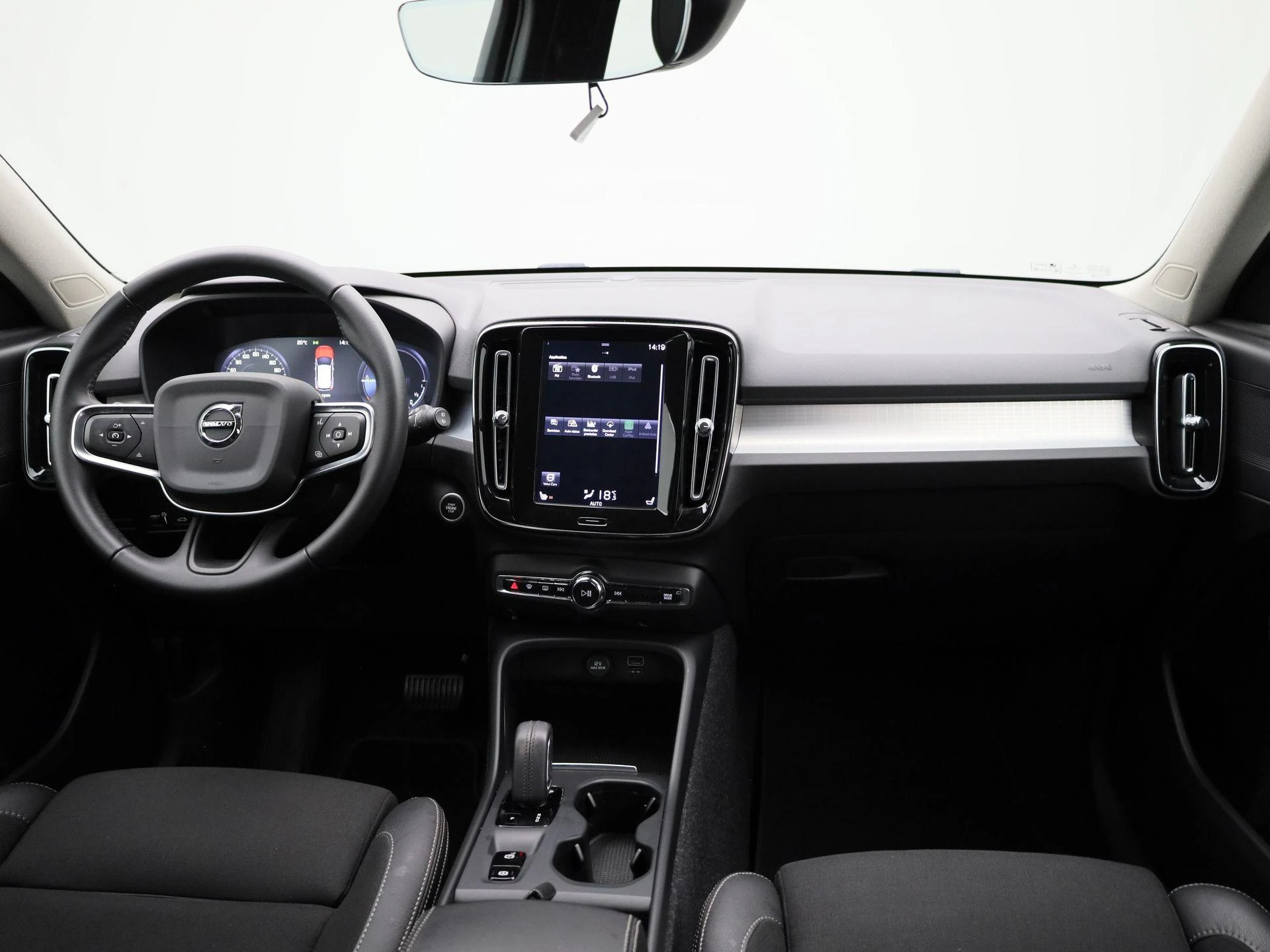 Volvo-XC40-image-39