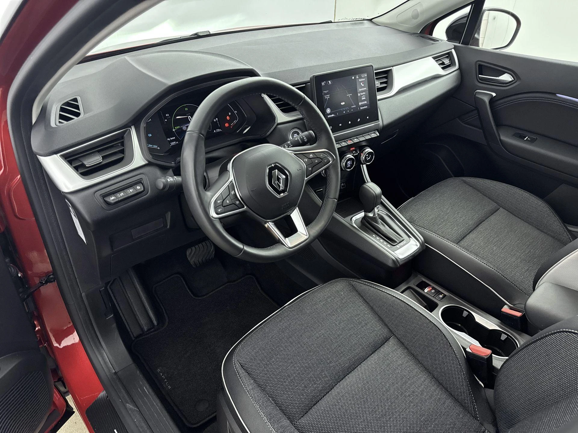 Renault-Captur-image-16