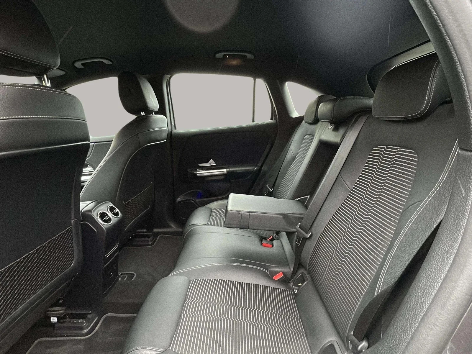 Mercedes-Benz-EQA-image-13