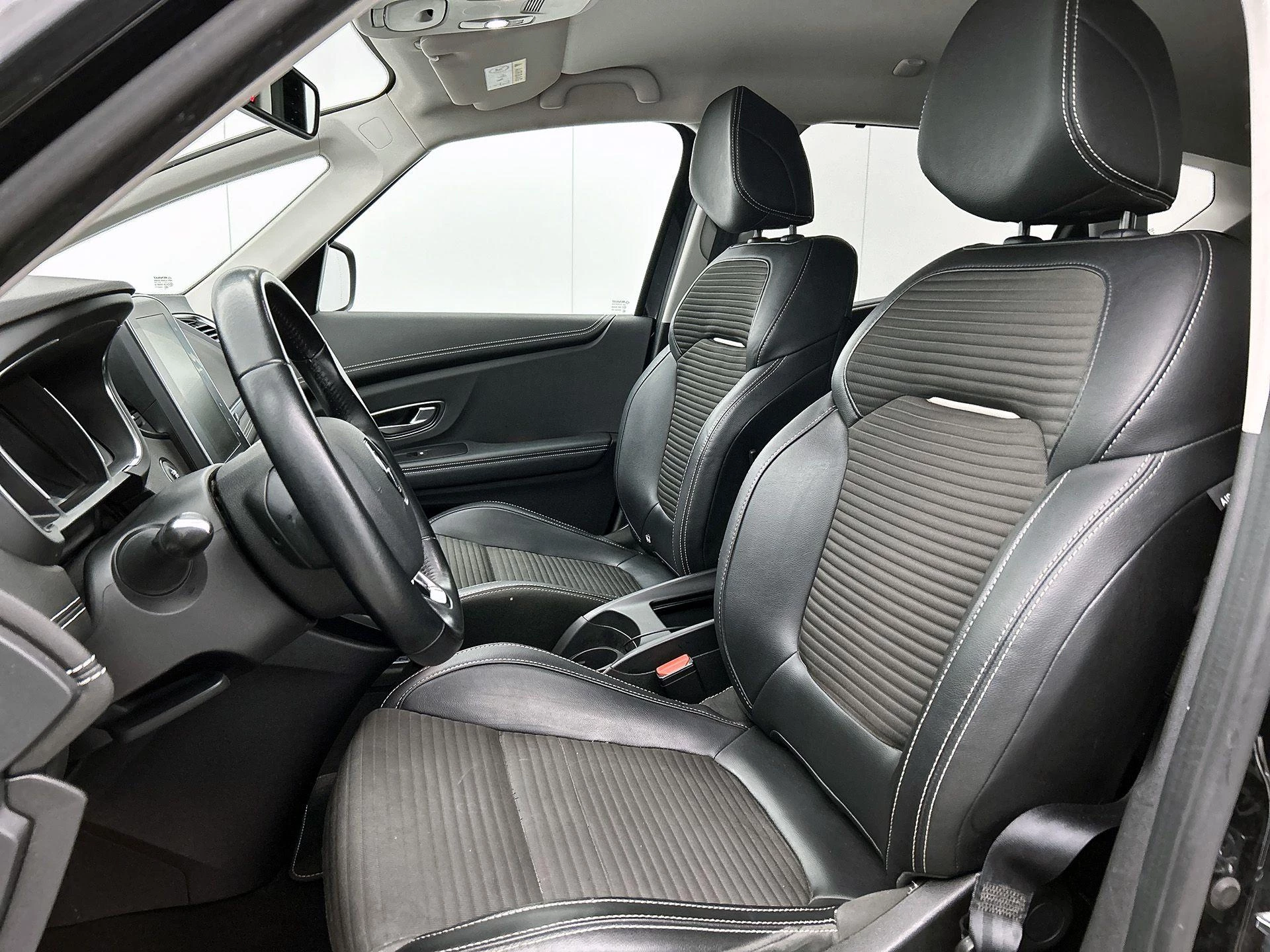 Renault-Scénic-image-17