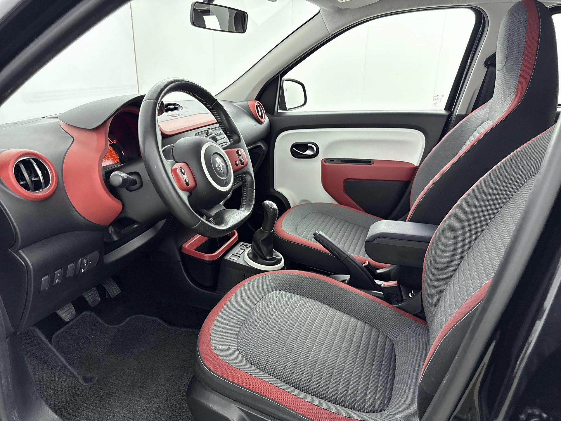 Renault-Twingo-image-11