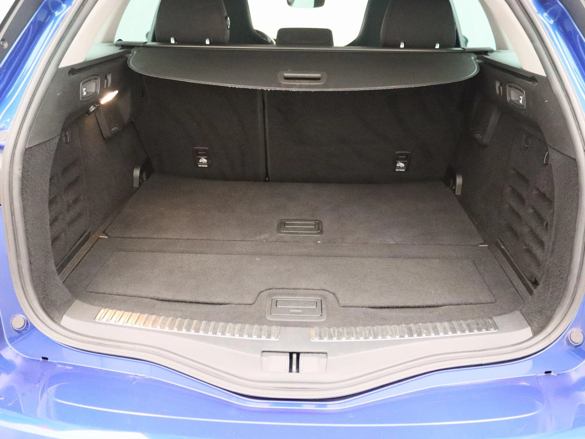Renault-Mégane Estate-image-16