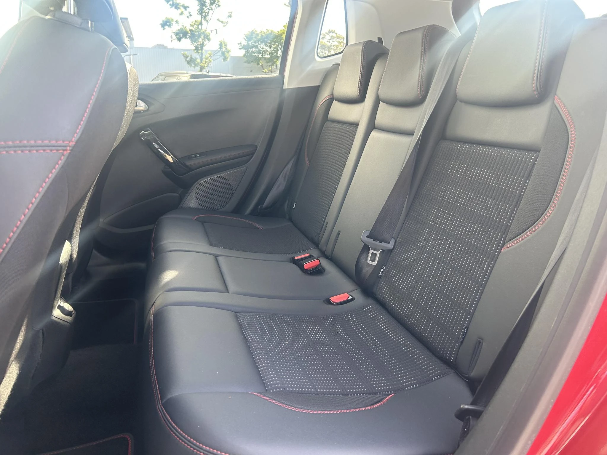 Peugeot-2008-image-20