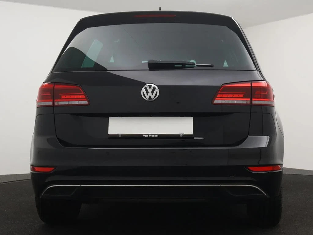 Volkswagen-Golf Sportsvan-image-5