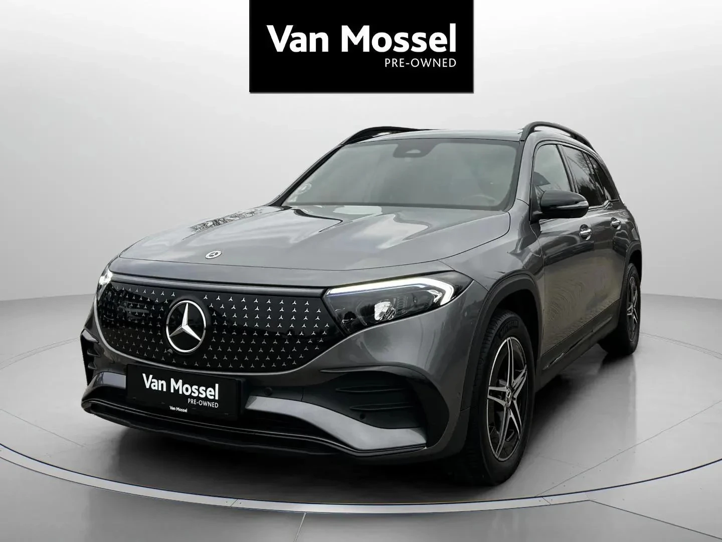 Mercedes-Benz-EQB-image-0