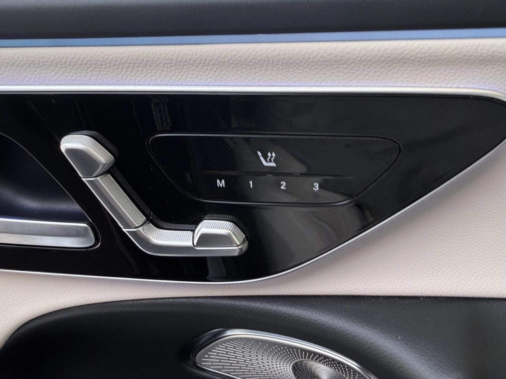 Mercedes-Benz-E-Klasse-image-23
