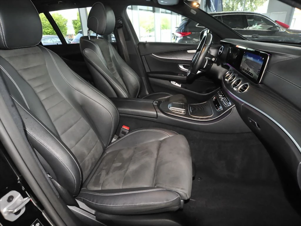 Mercedes-Benz-E-Klasse 220-image-12