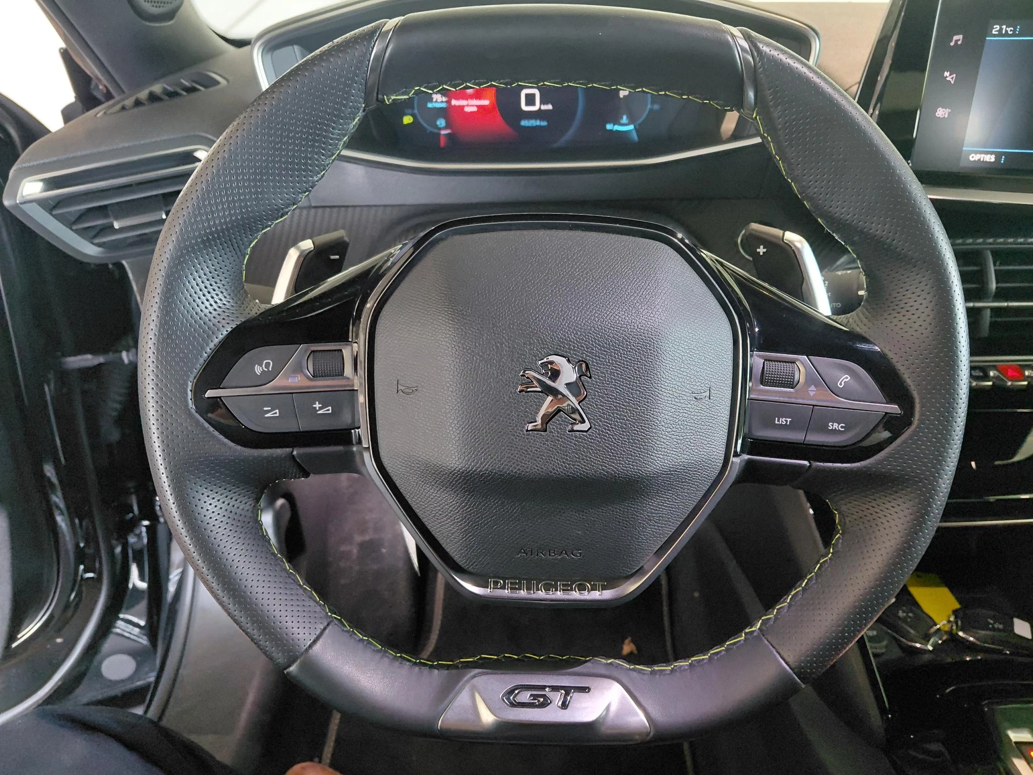 Peugeot-2008-image-12