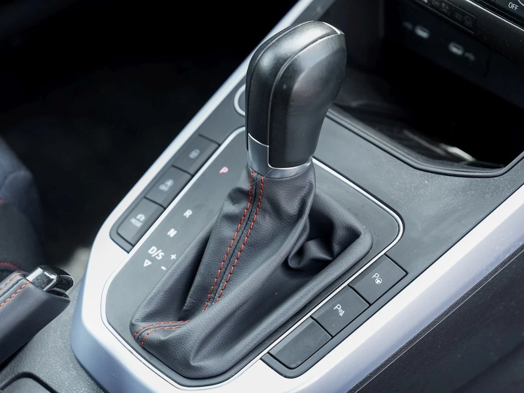 SEAT-Arona-image-8