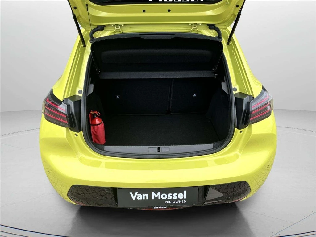 Peugeot-e-208-image-22