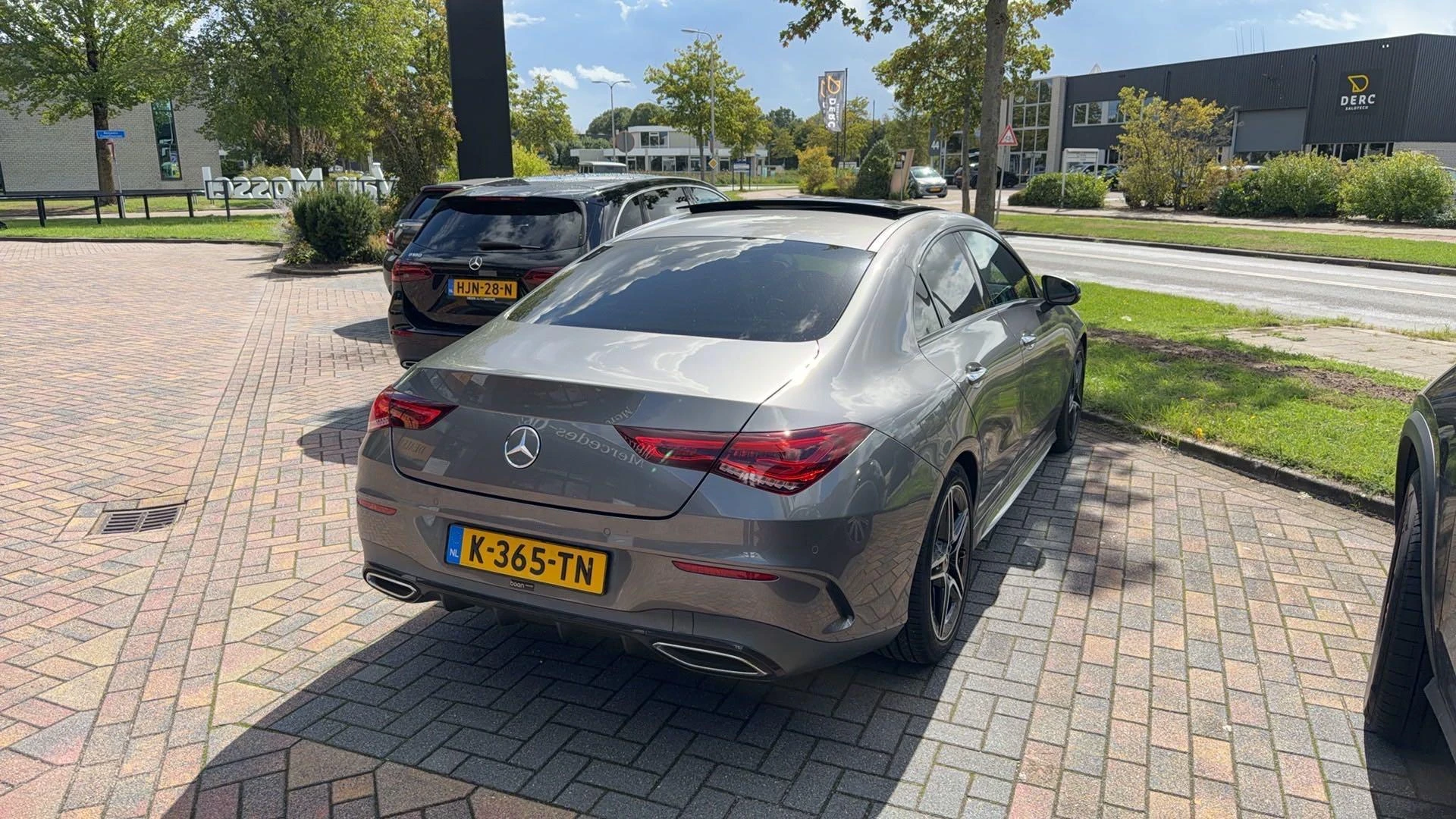 Mercedes-Benz-CLA-image-3