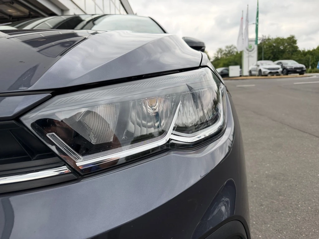 Volkswagen-Polo-image-1